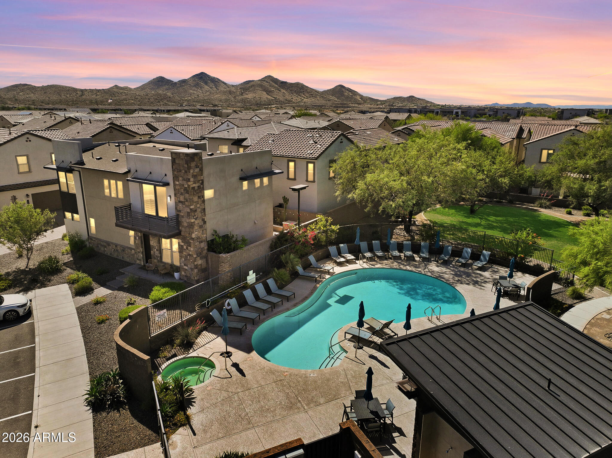 2355 W WHISPER ROCK Trail