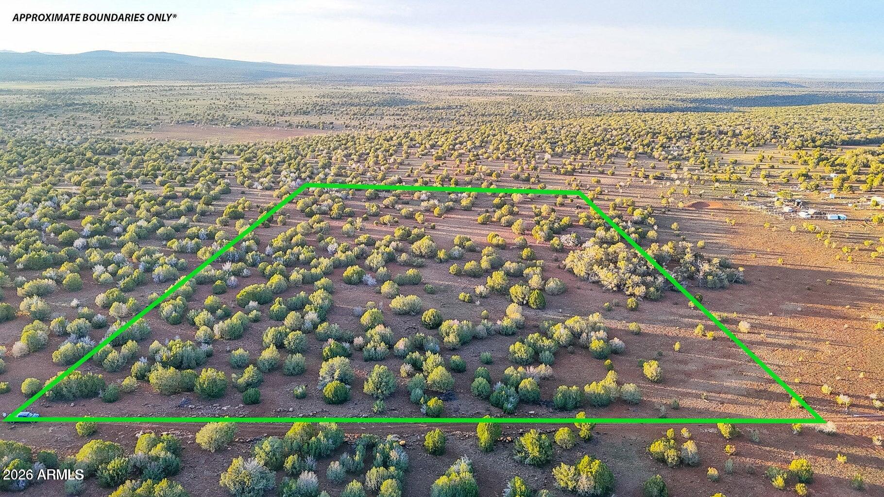 TBD N SIX SHOOTER TRL 20 ACRES -- 211