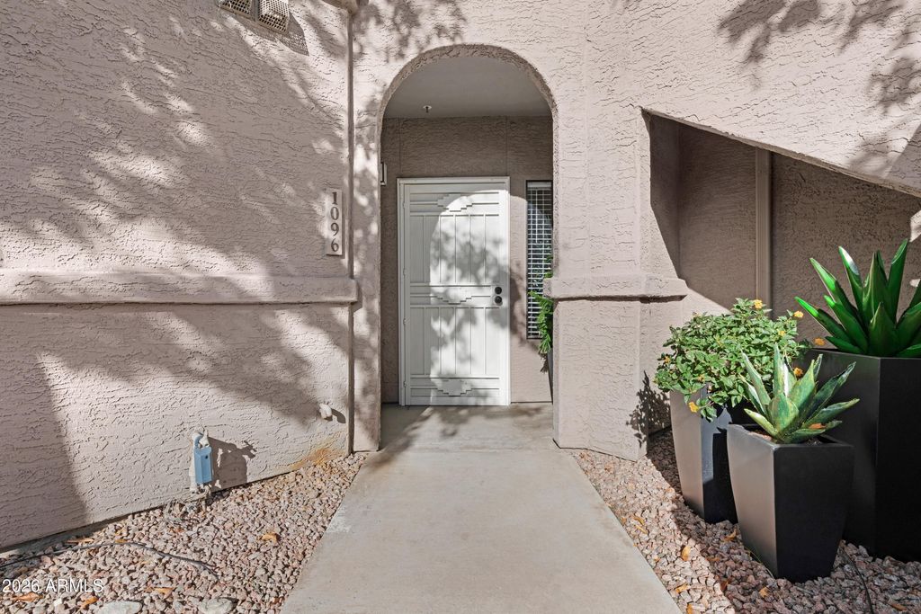 Photo of 15380 N 100th Street #1096, Scottsdale, AZ 85260 (MLS # 6968707)