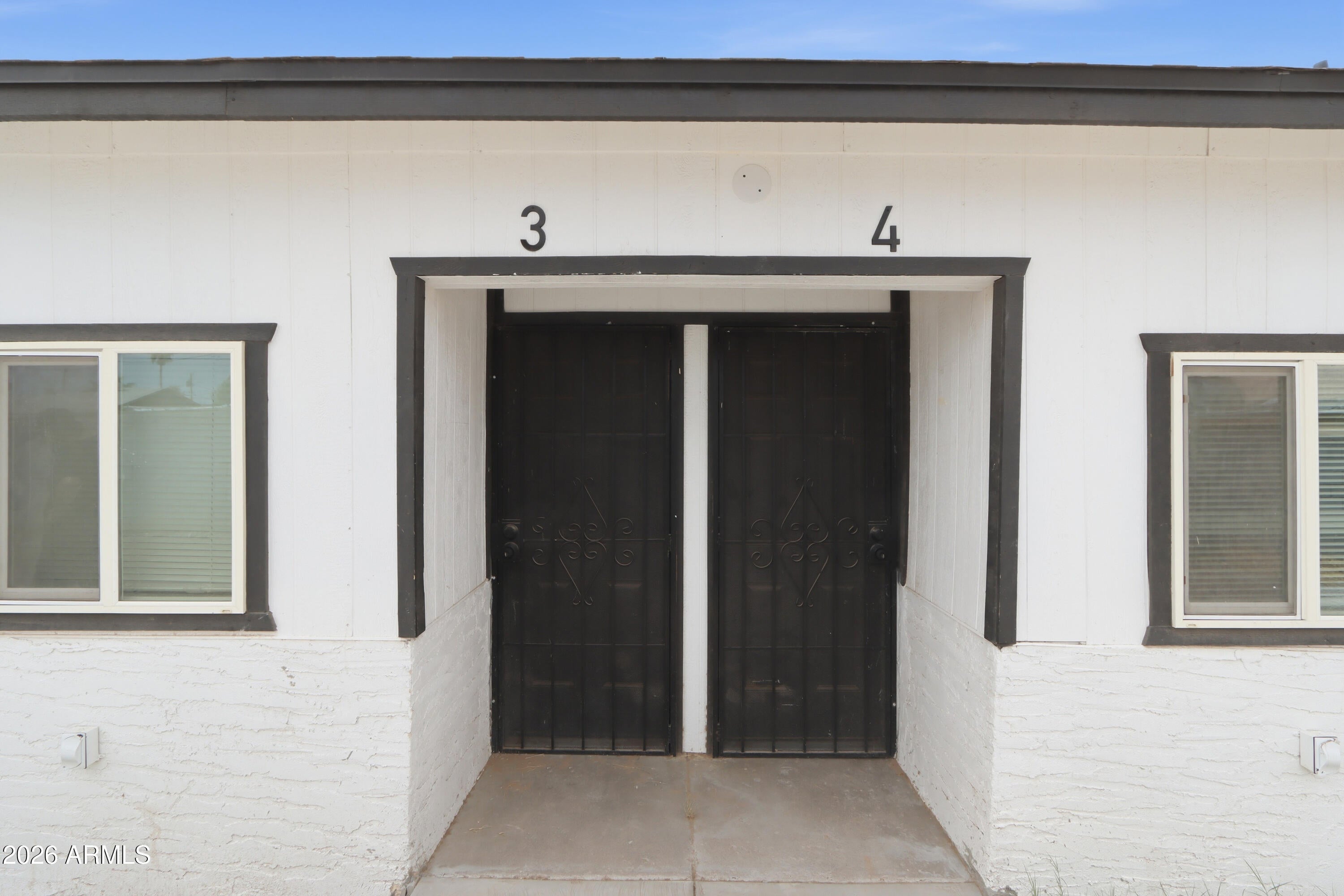 338 N 1ST Street