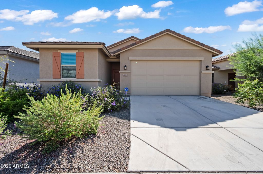 Photo of 10519 W Atlantis Way, Tolleson, AZ 85353 (MLS # 6935370)