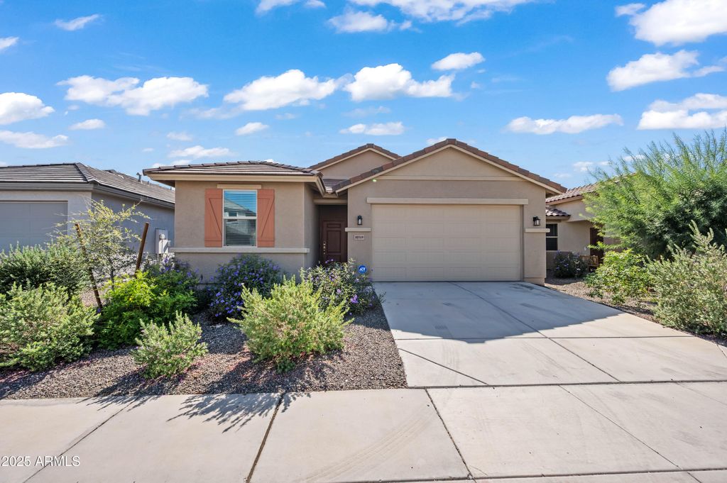Photo of 10519 W Atlantis Way, Tolleson, AZ 85353 (MLS # 6935370)