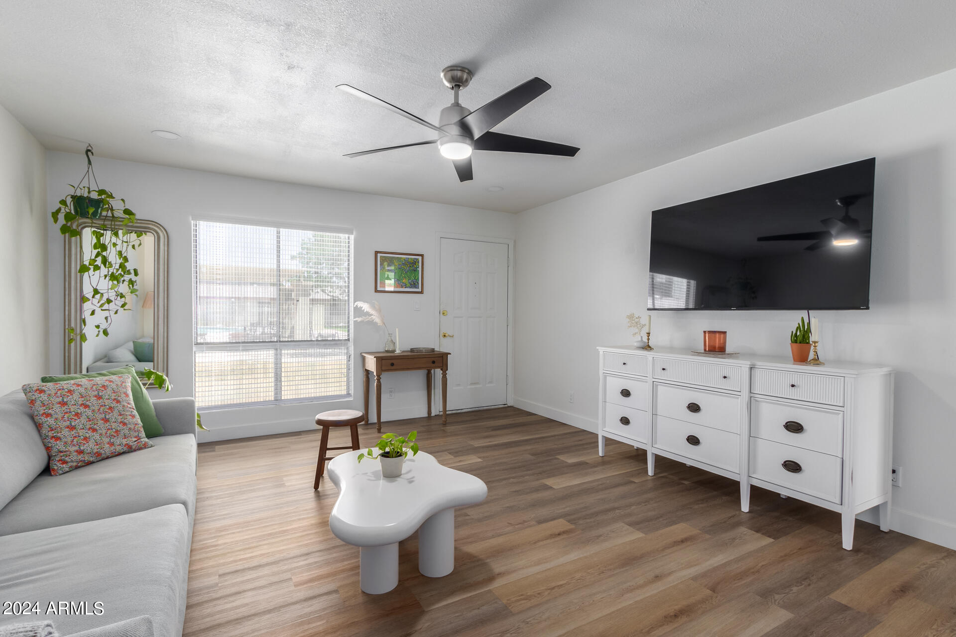 8241 N CENTRAL Avenue 13