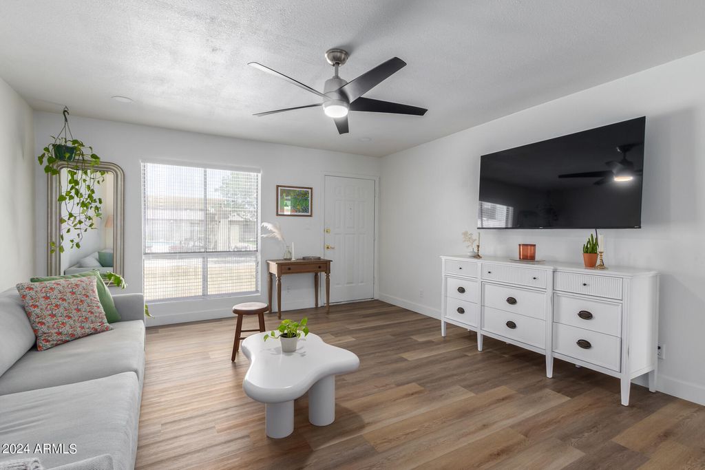 Photo of 8241 N Central Avenue #13, Phoenix, AZ 85020 (MLS # 6974985)