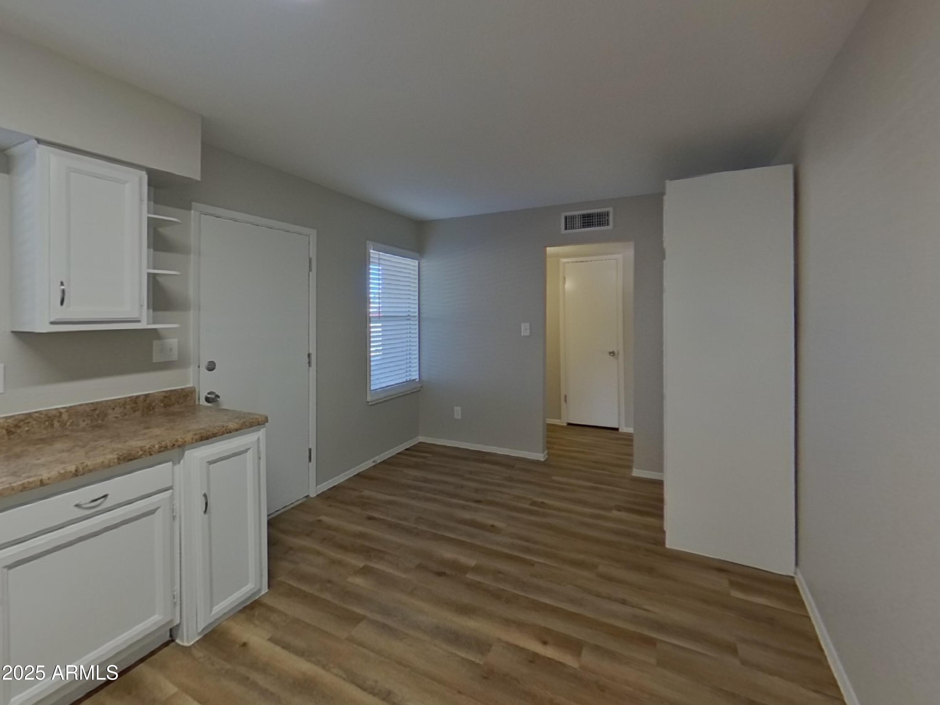 1013 W ANDERSON Drive