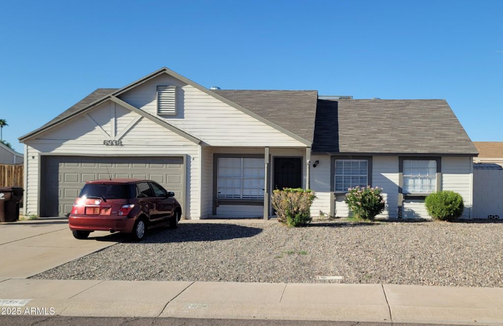Photo of 6938 W Jenan Drive, Peoria, AZ 85345 (MLS # 6929631)