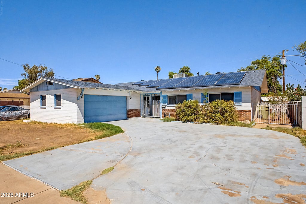 Photo of 4320 W Rose Lane, Glendale, AZ 85301 (MLS # 7086031)