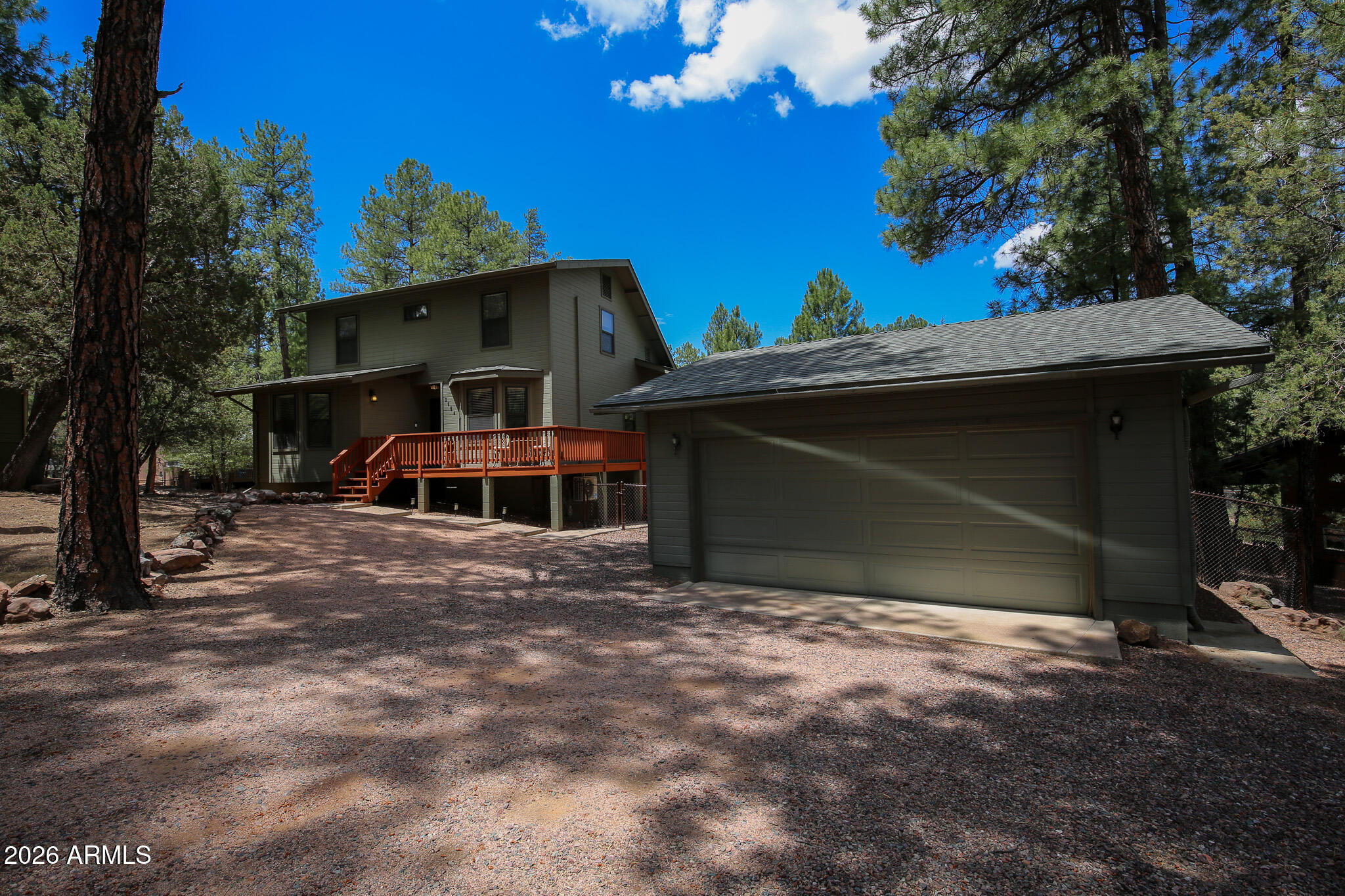 3664 N MISTLETOE Drive