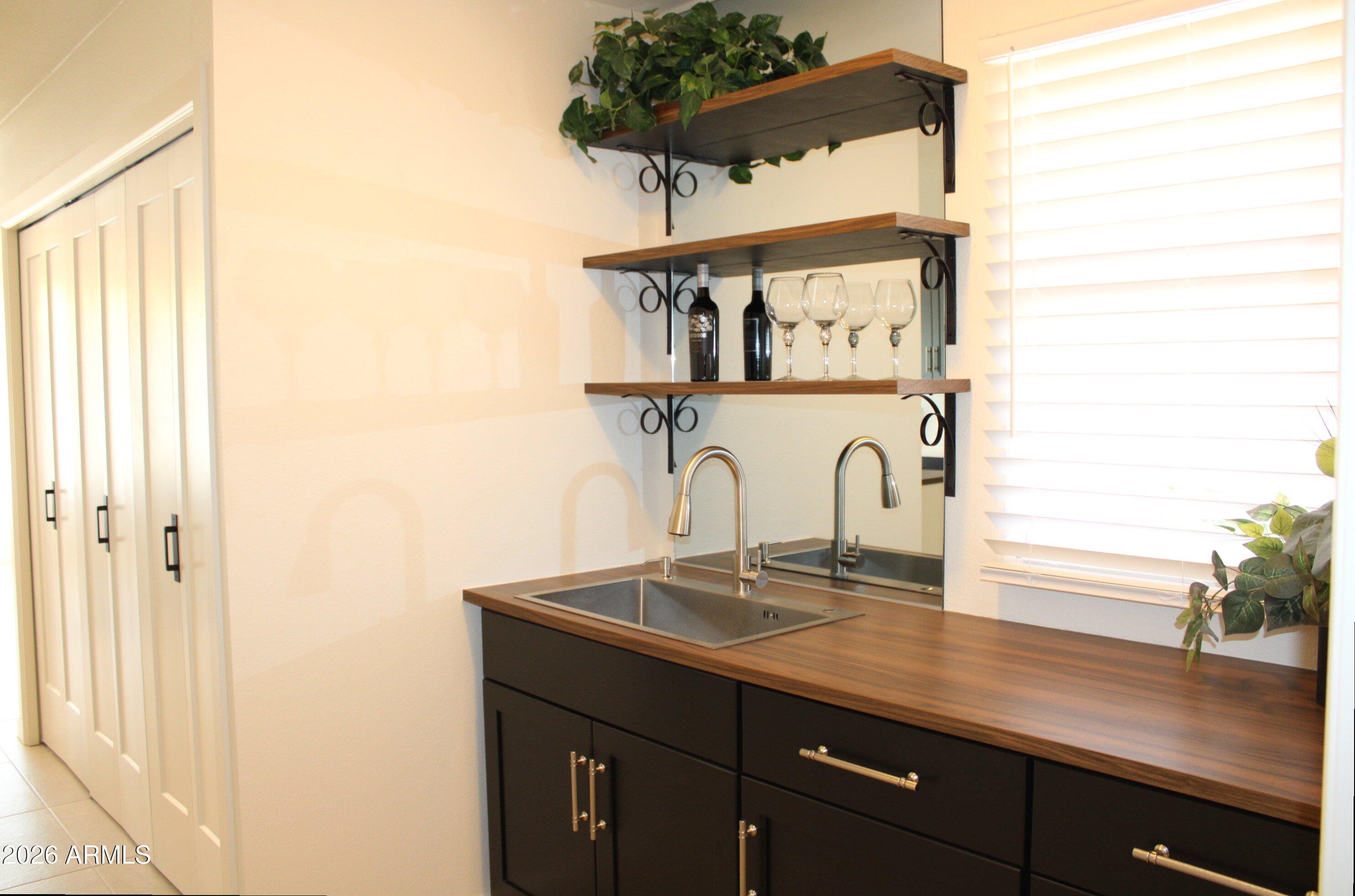 12542 W PARKWOOD Drive