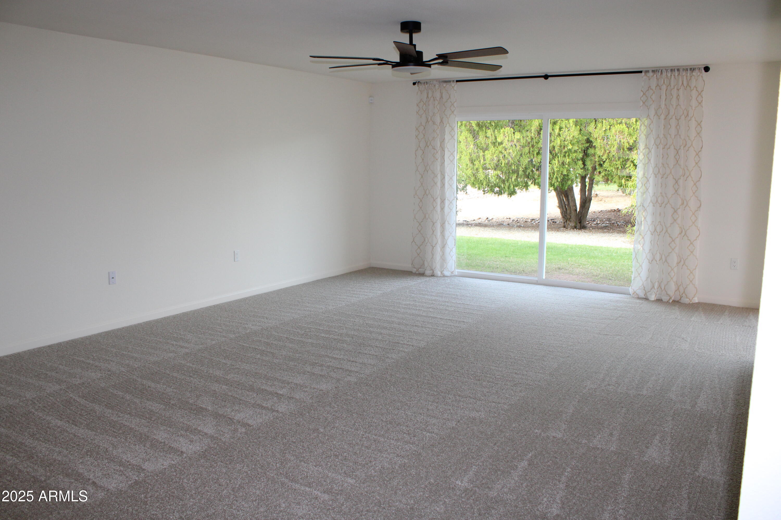 12542 W PARKWOOD Drive