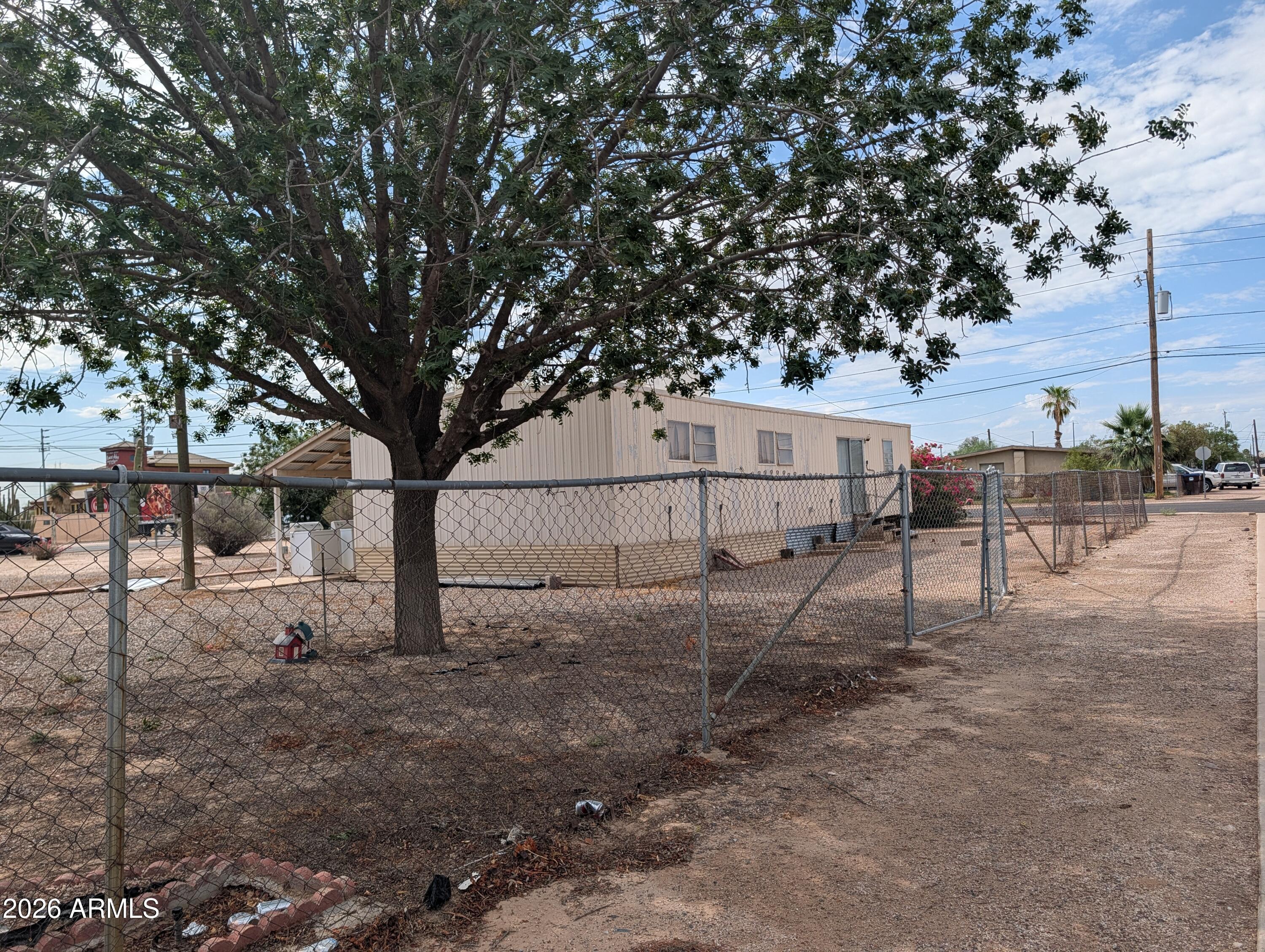477 N KING Street -