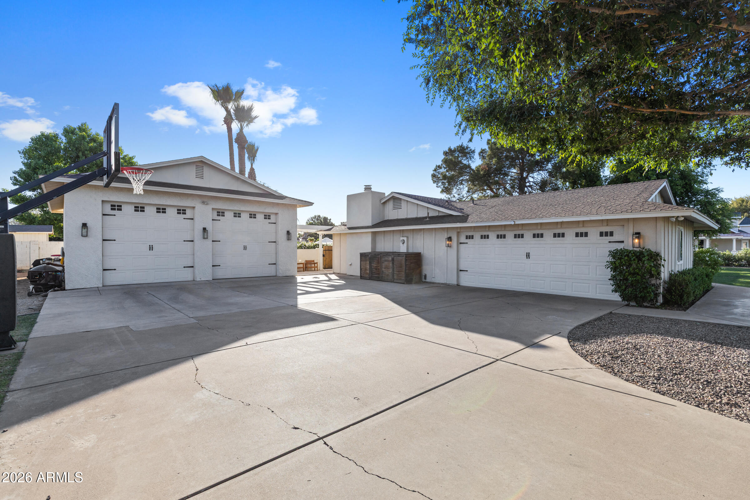 914 N CONSTELLATION Way