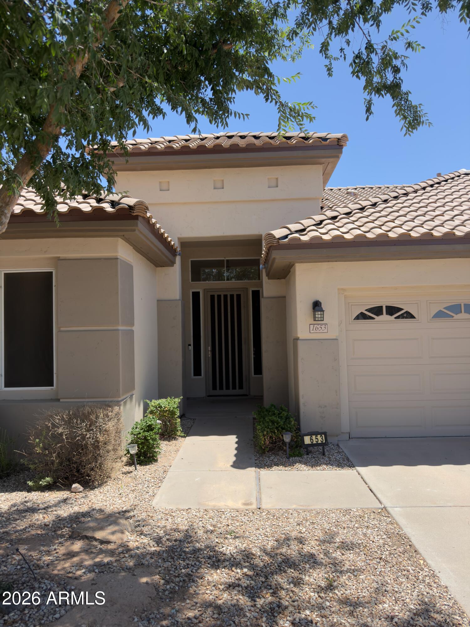 1653 S NAVAJO Way