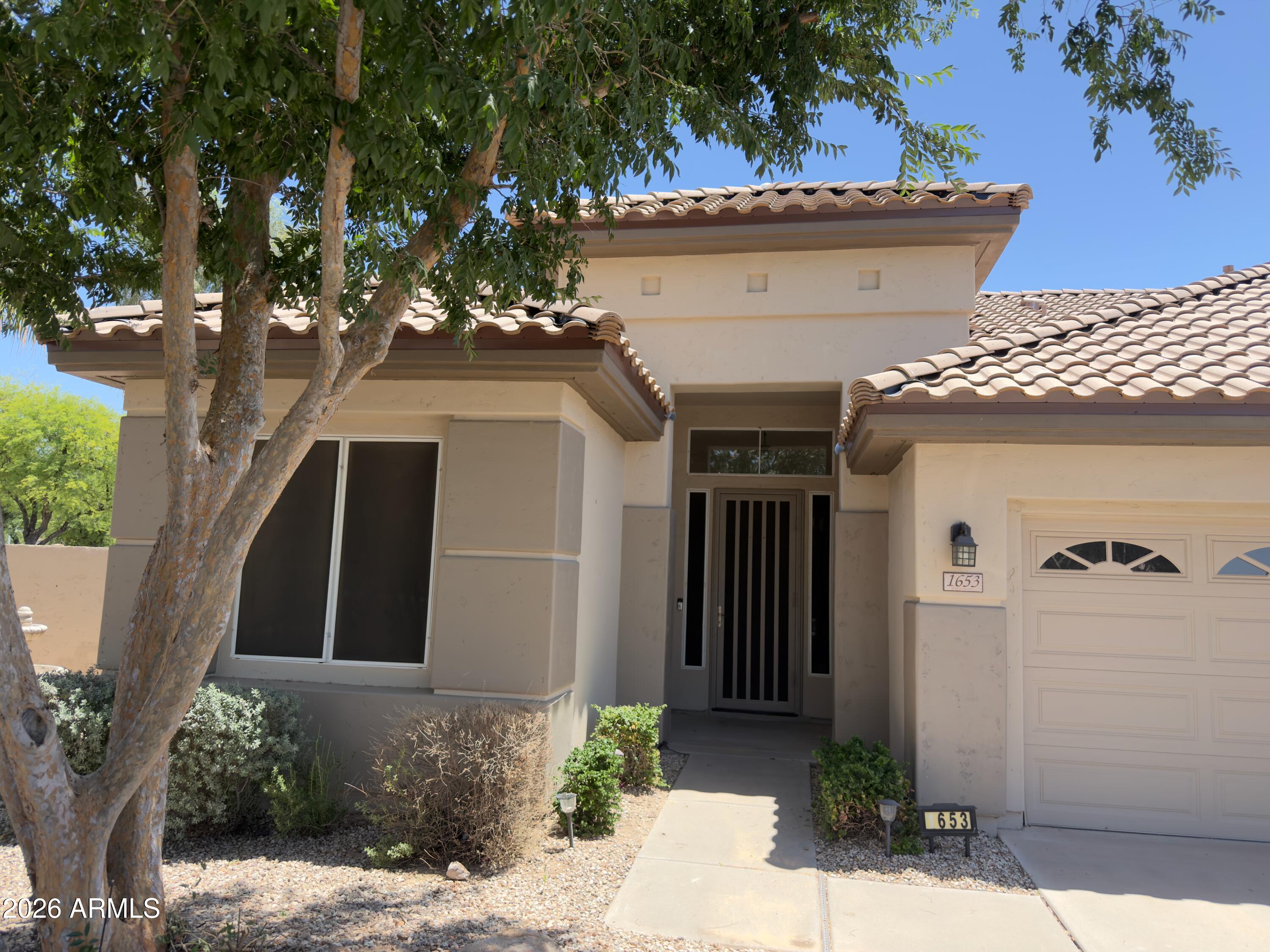 1653 S NAVAJO Way