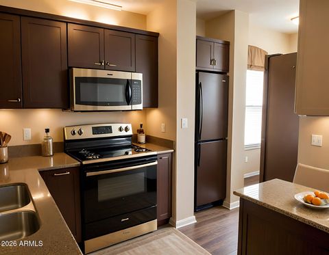 2725 E MINE CREEK Road 1013 Phoenix AZ 85024