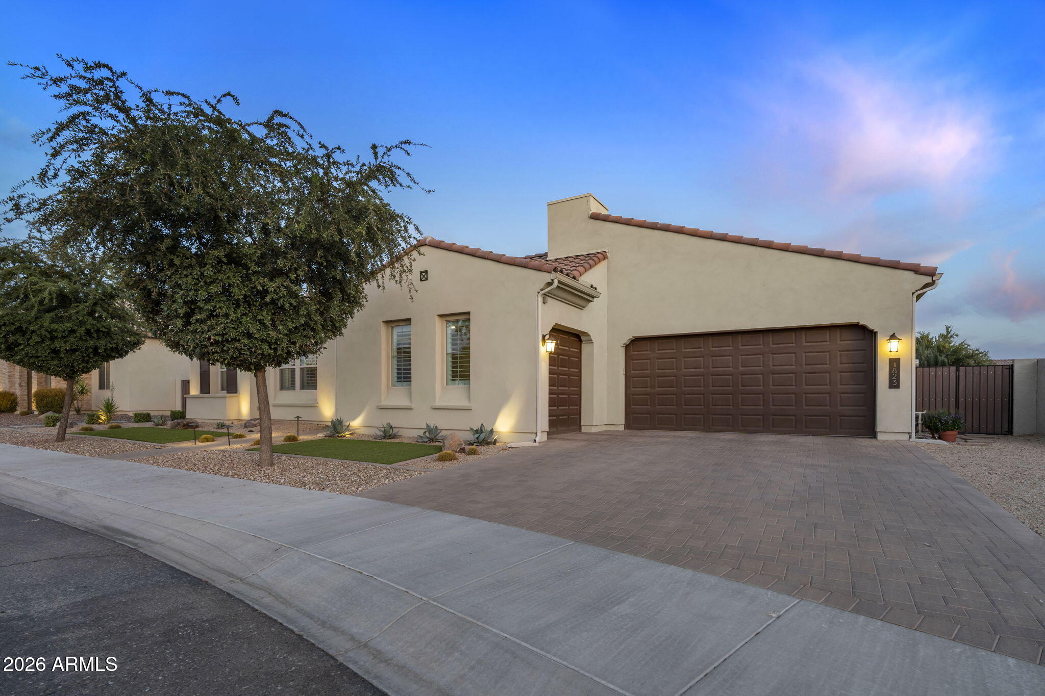 1823 E WATFORD Court