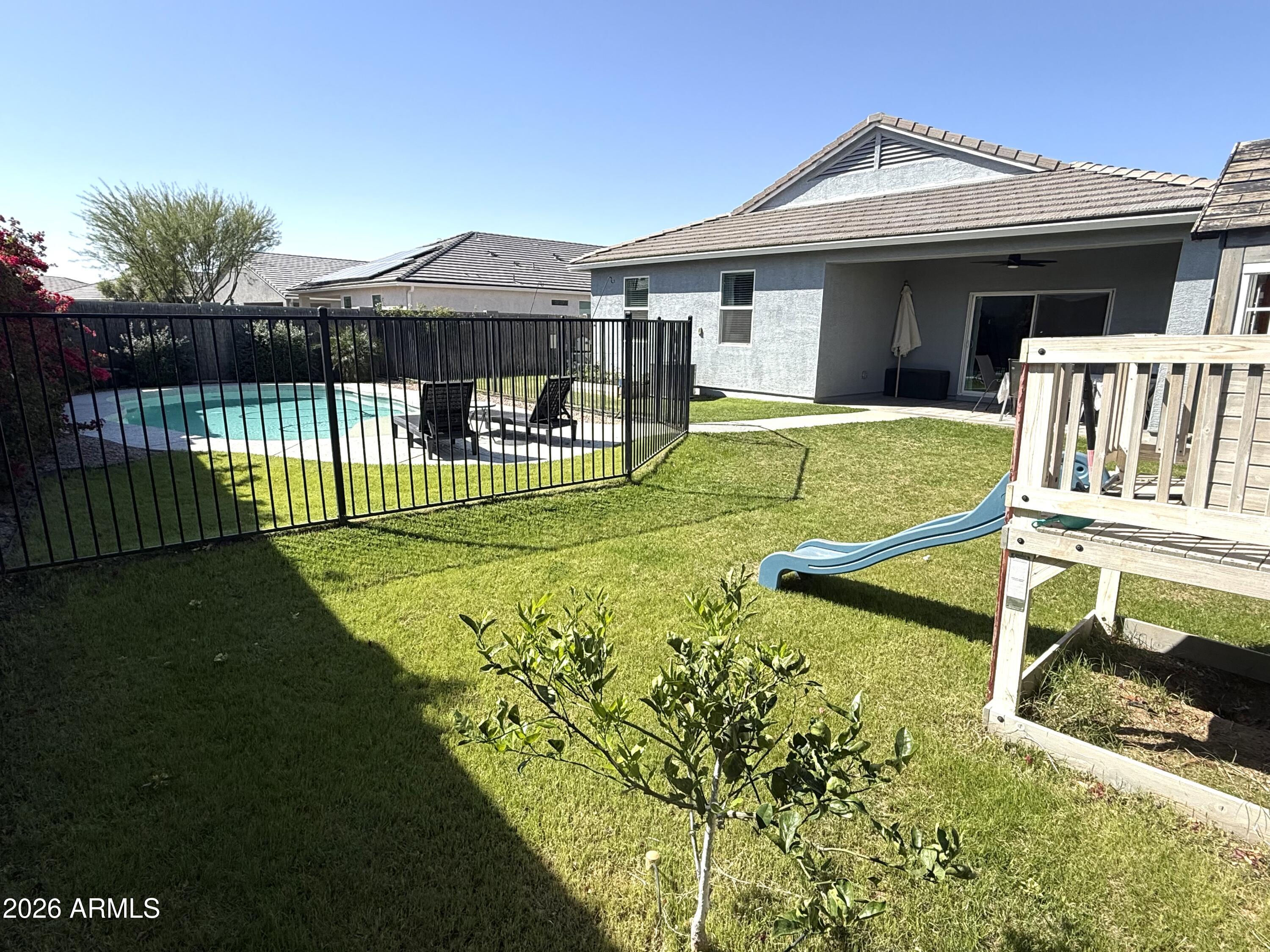 24653 N ALFALFA Drive