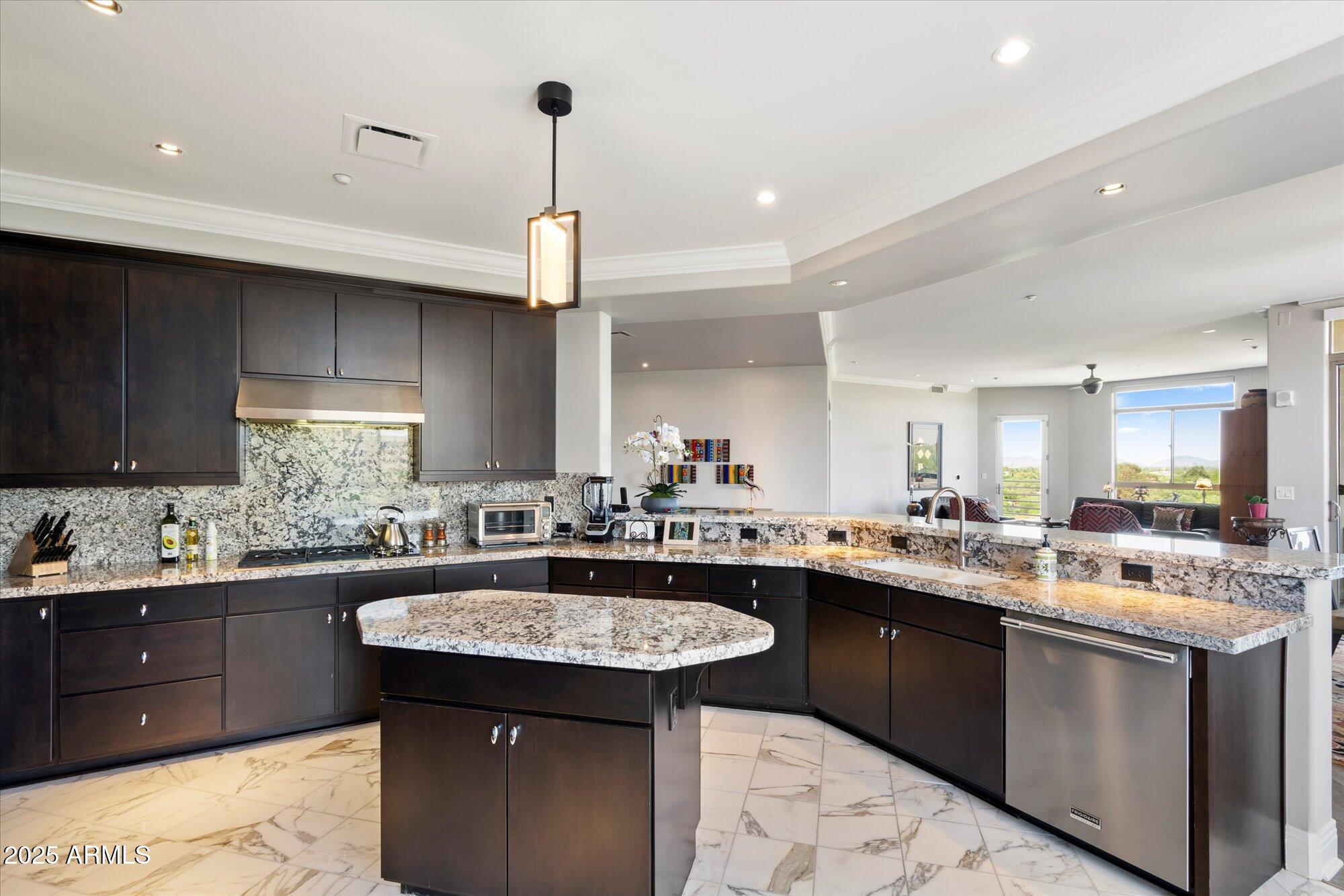 LANDMARK CONDOMINIUM 2 2ND AMD - Residential