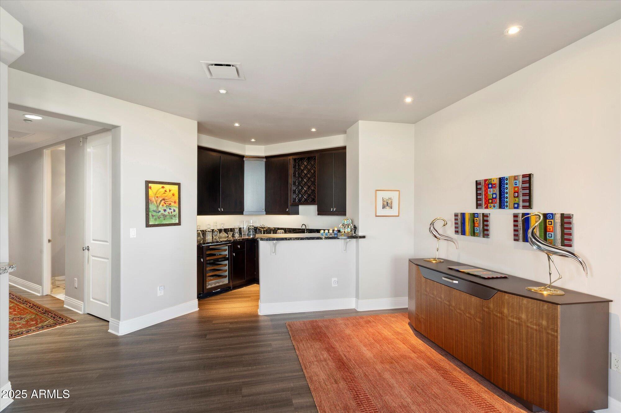 LANDMARK CONDOMINIUM 2 2ND AMD - Residential