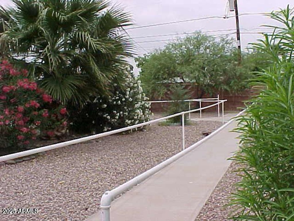 Photo of 1300 N Assisted Living On Park Avenue, Casa Grande, AZ 85122 (MLS # 6950816)