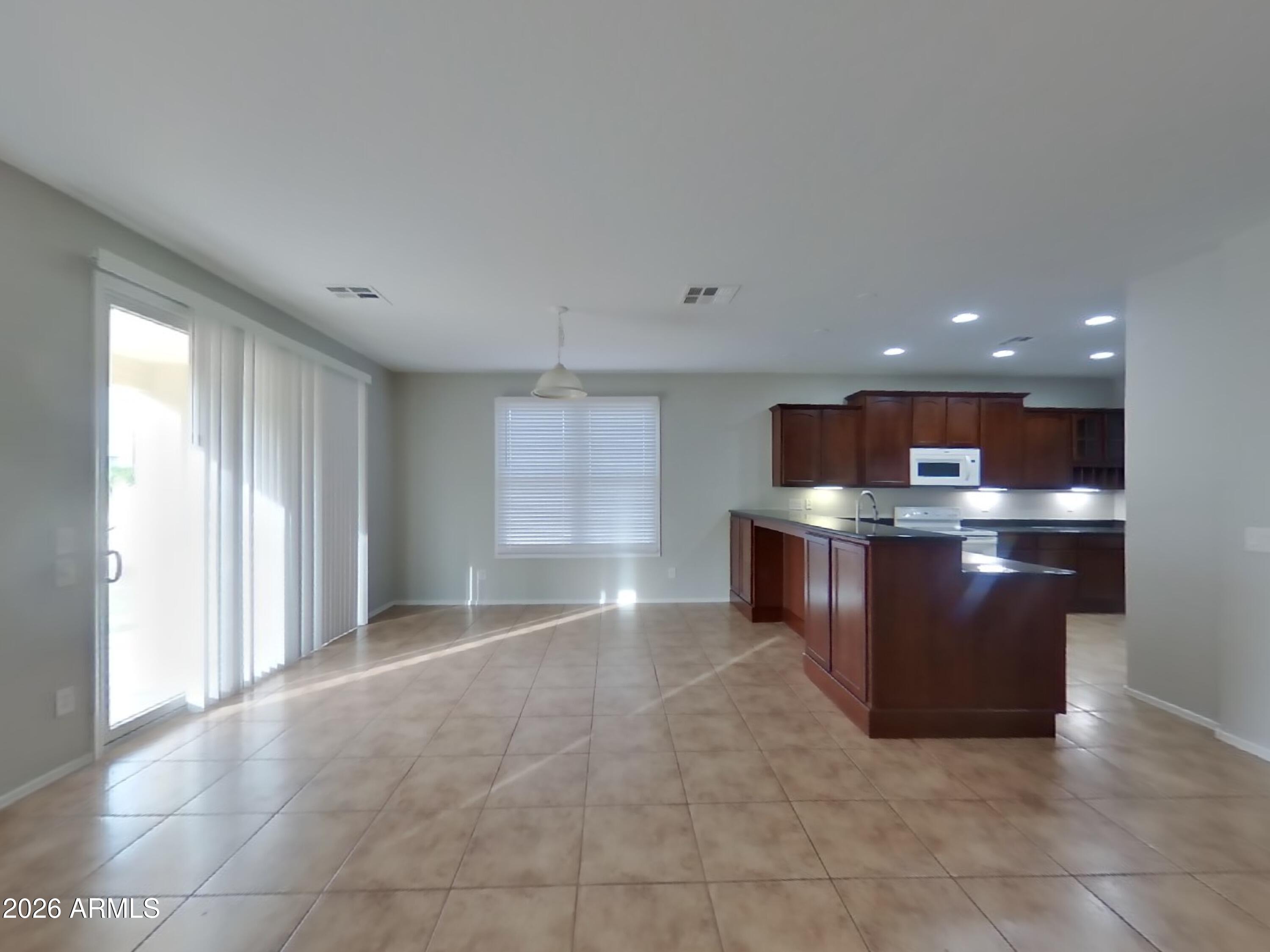 2323 E GRENADINE Road