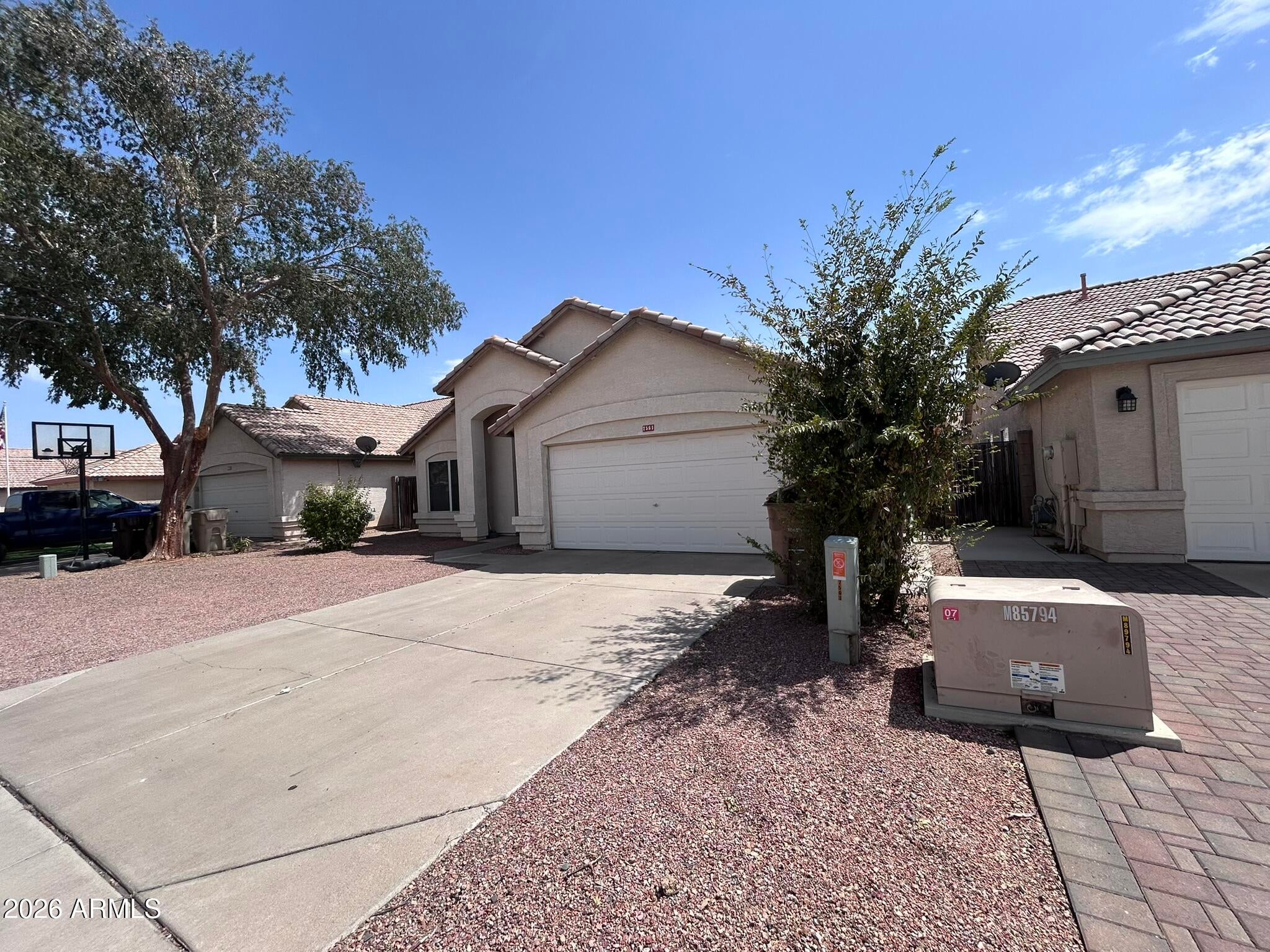 7561 W CAMERON Drive