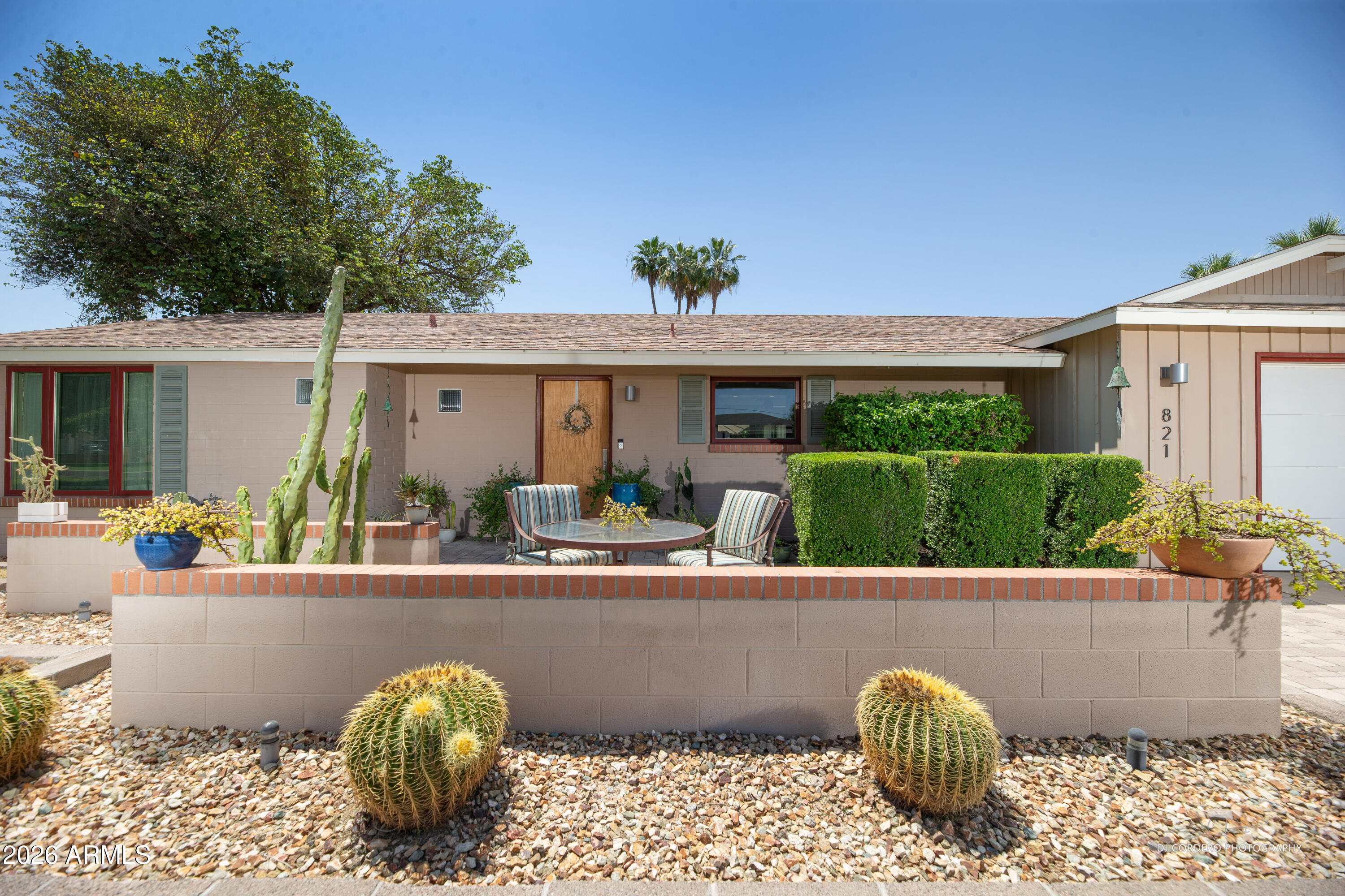 821 E Desert Park Lane