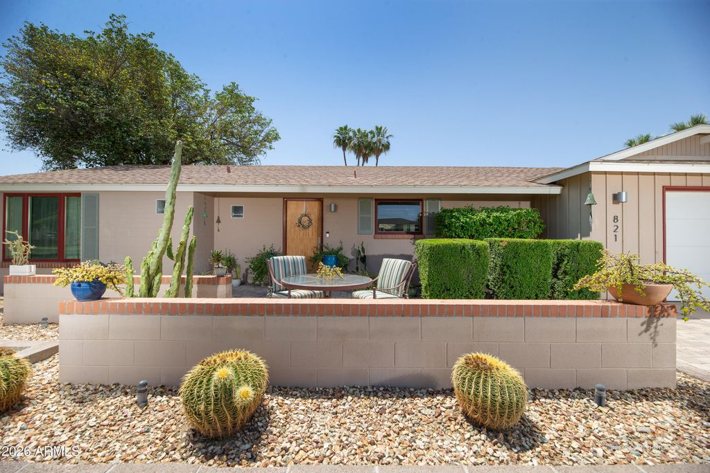 Photo of 821 E Desert Park Lane, Phoenix, AZ 85020 (MLS # 7028633)