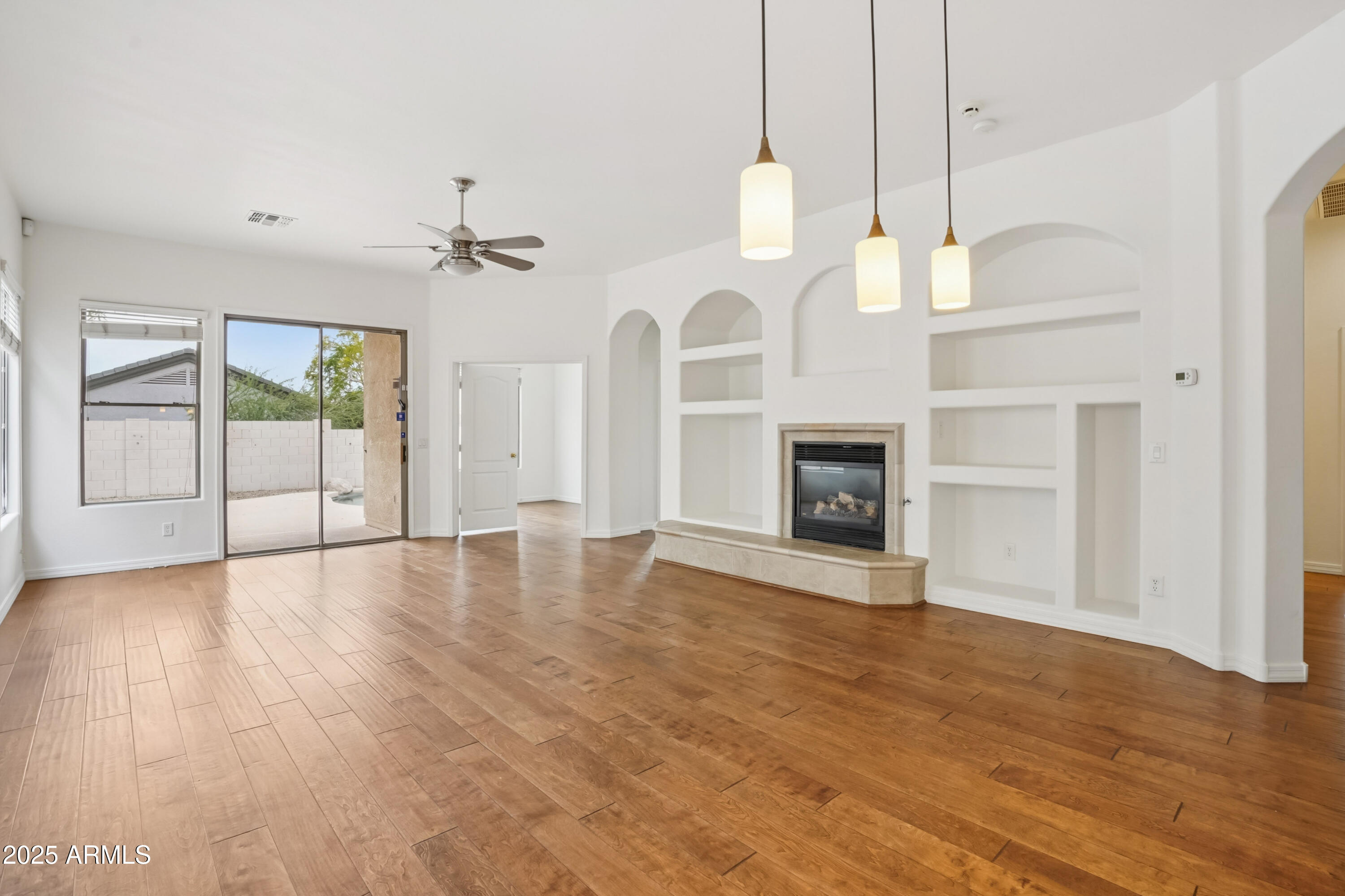 6617 W CAVEDALE Drive