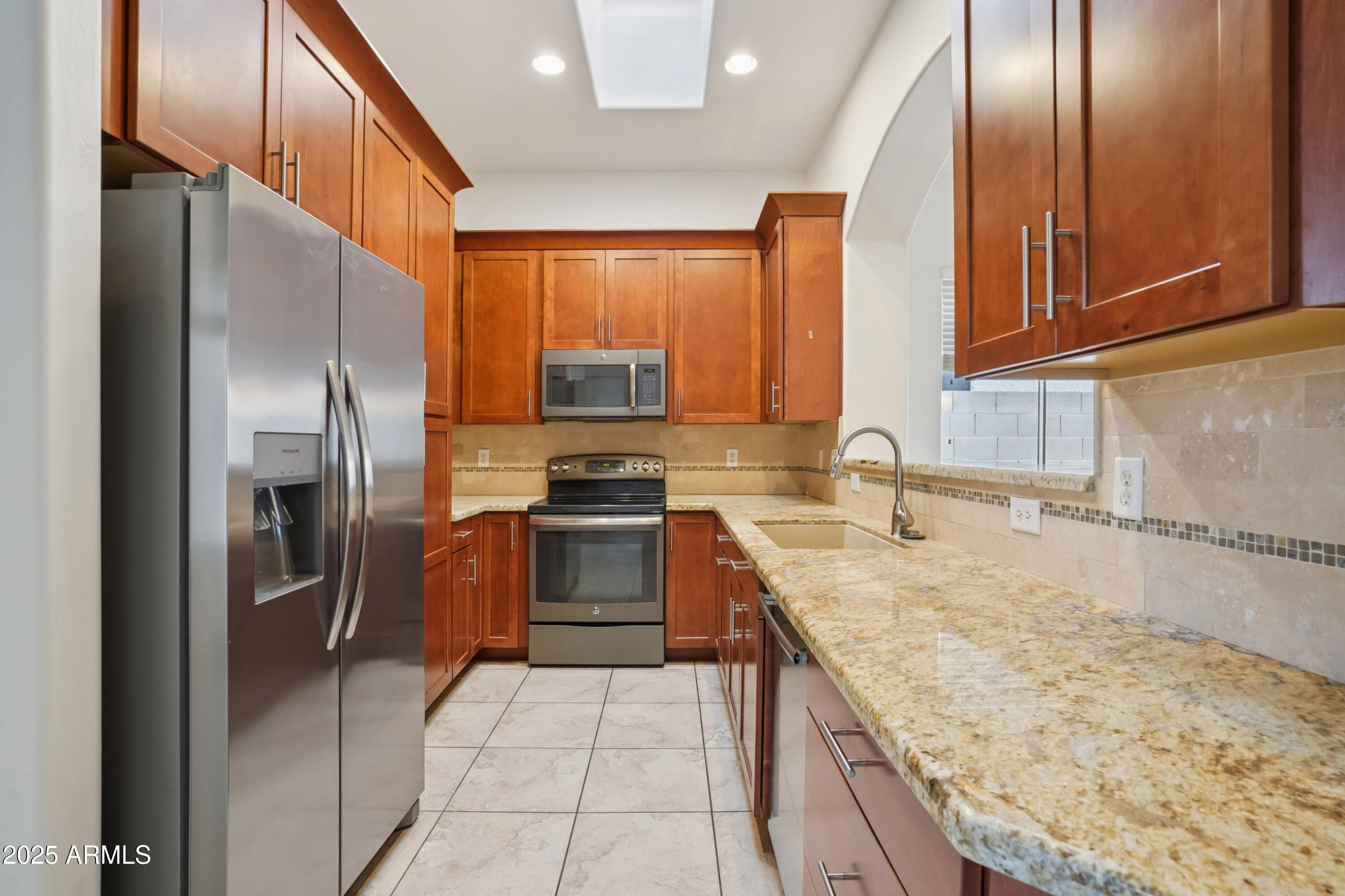 6617 W CAVEDALE Drive