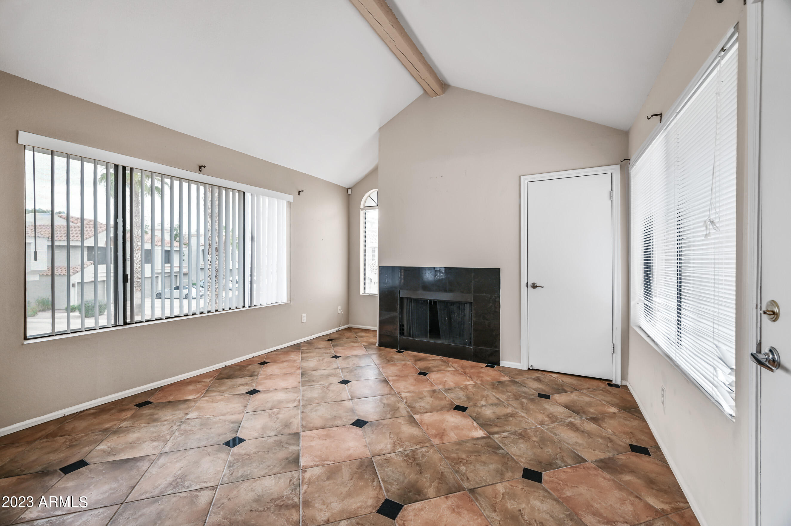 10055 E Mountain View Lake Drive 2049