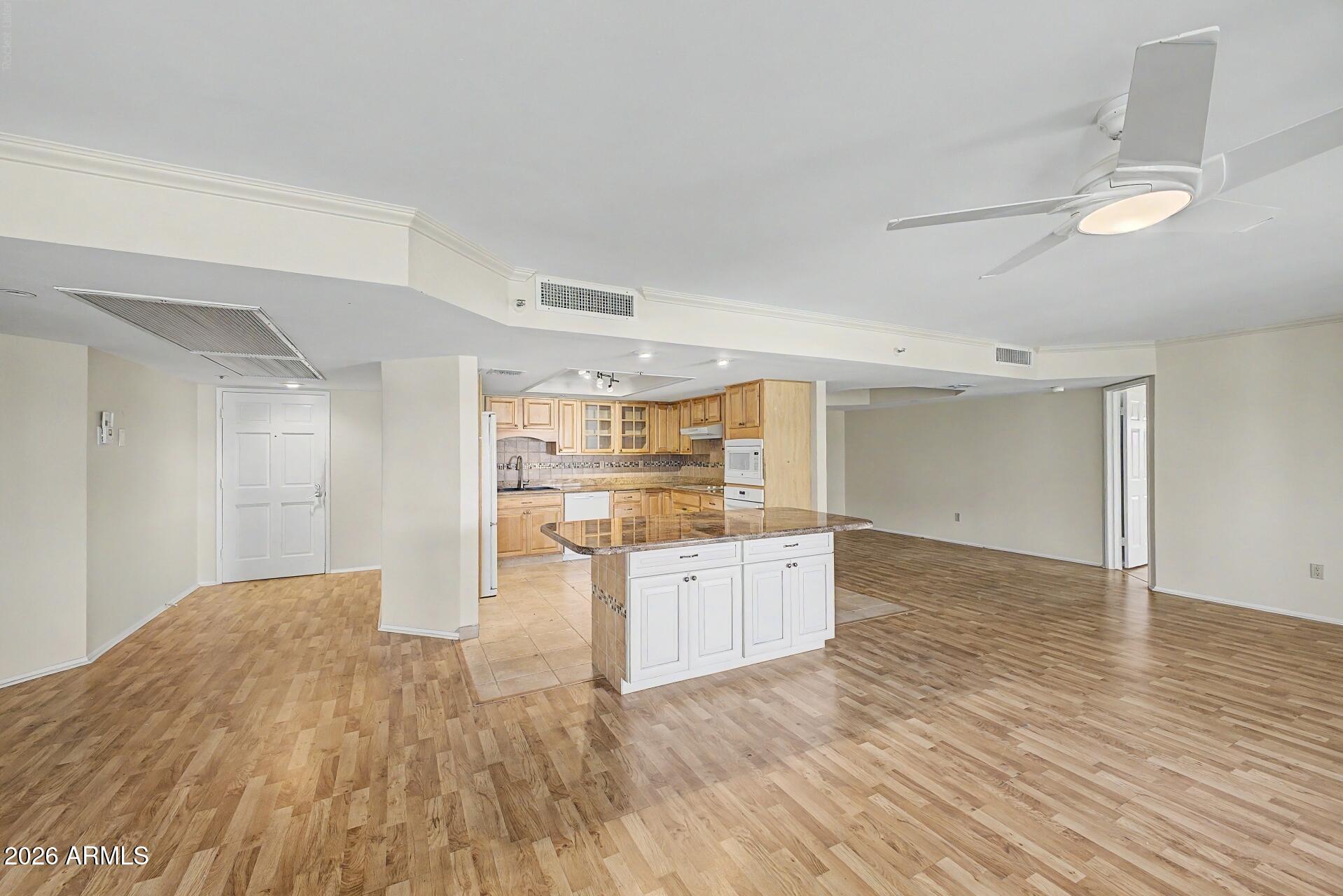7860 E CAMELBACK Road 304