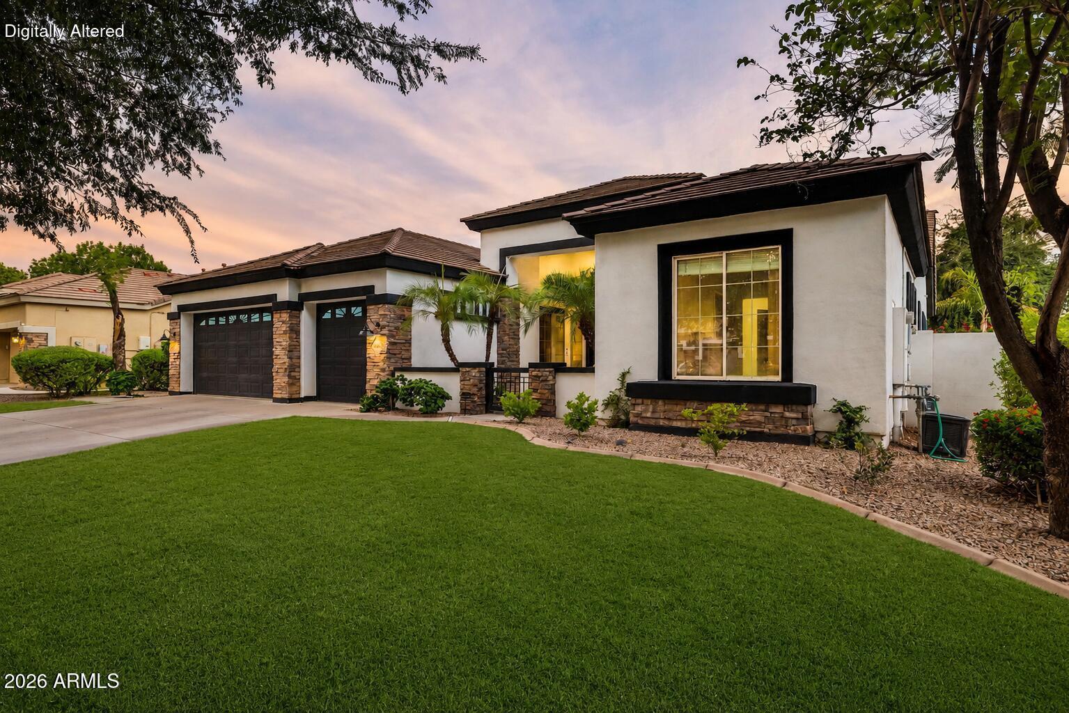2989 E COMSTOCK Drive