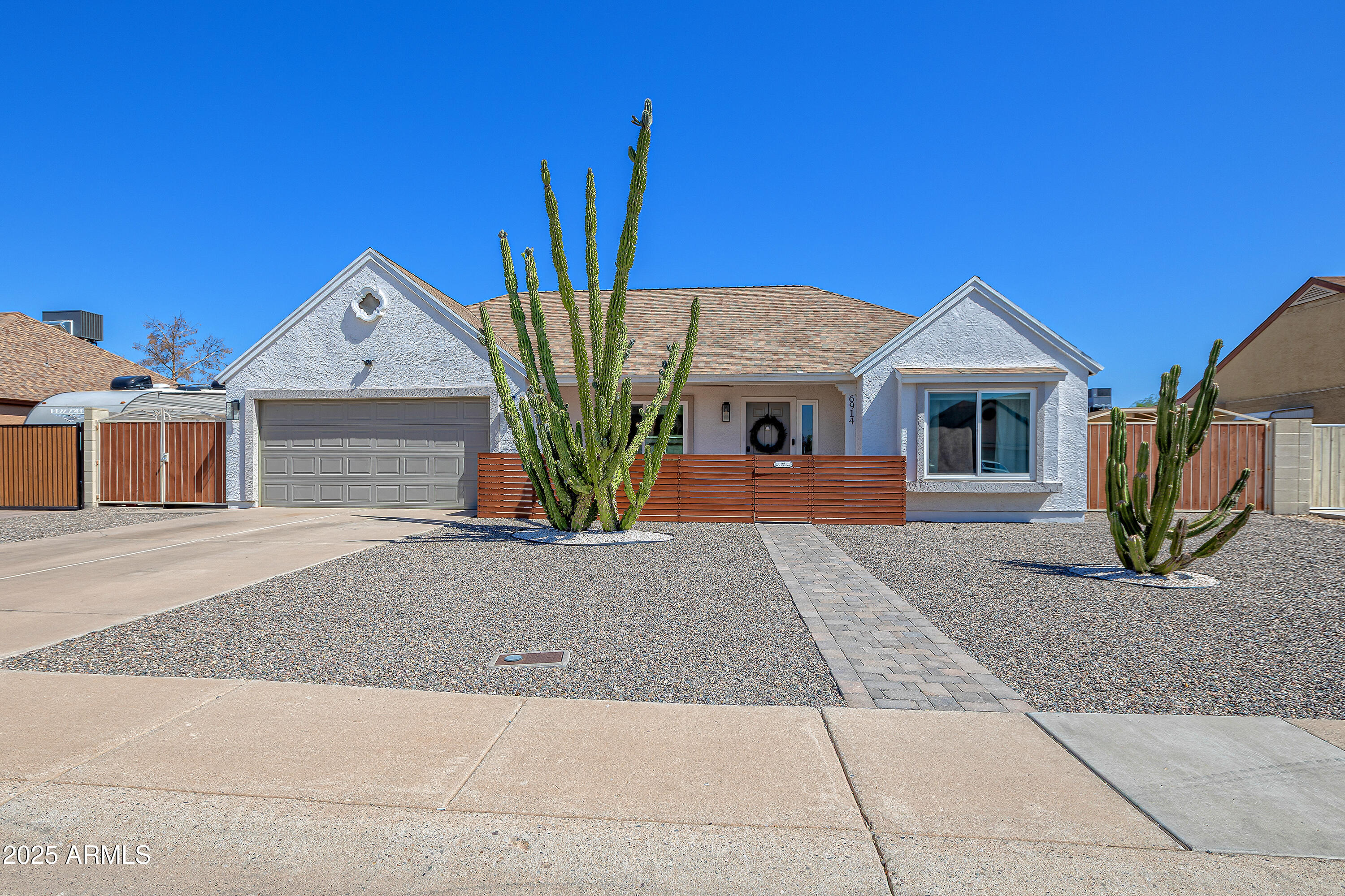 6914 W SUNNYSIDE Drive