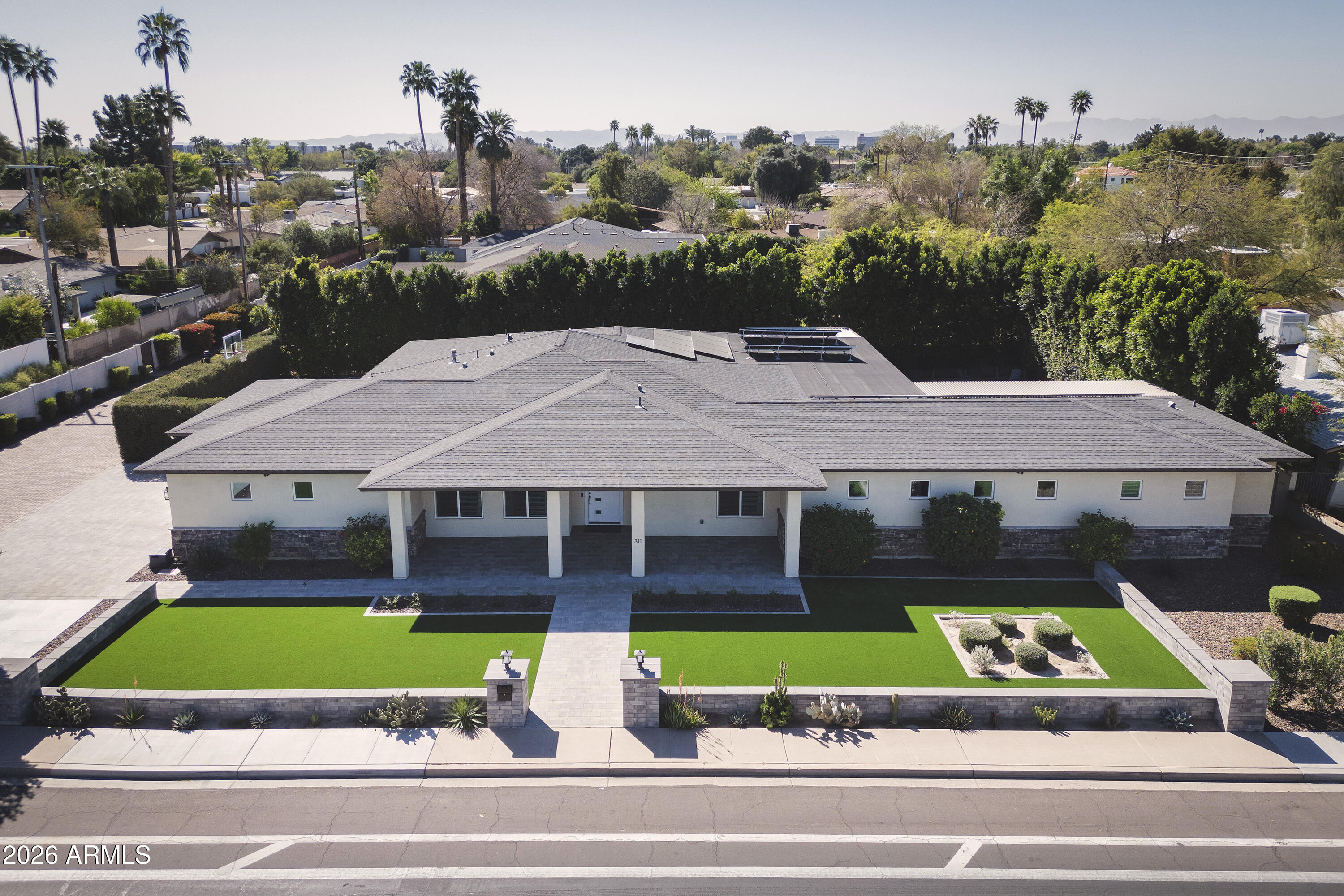 311 E MARYLAND Avenue