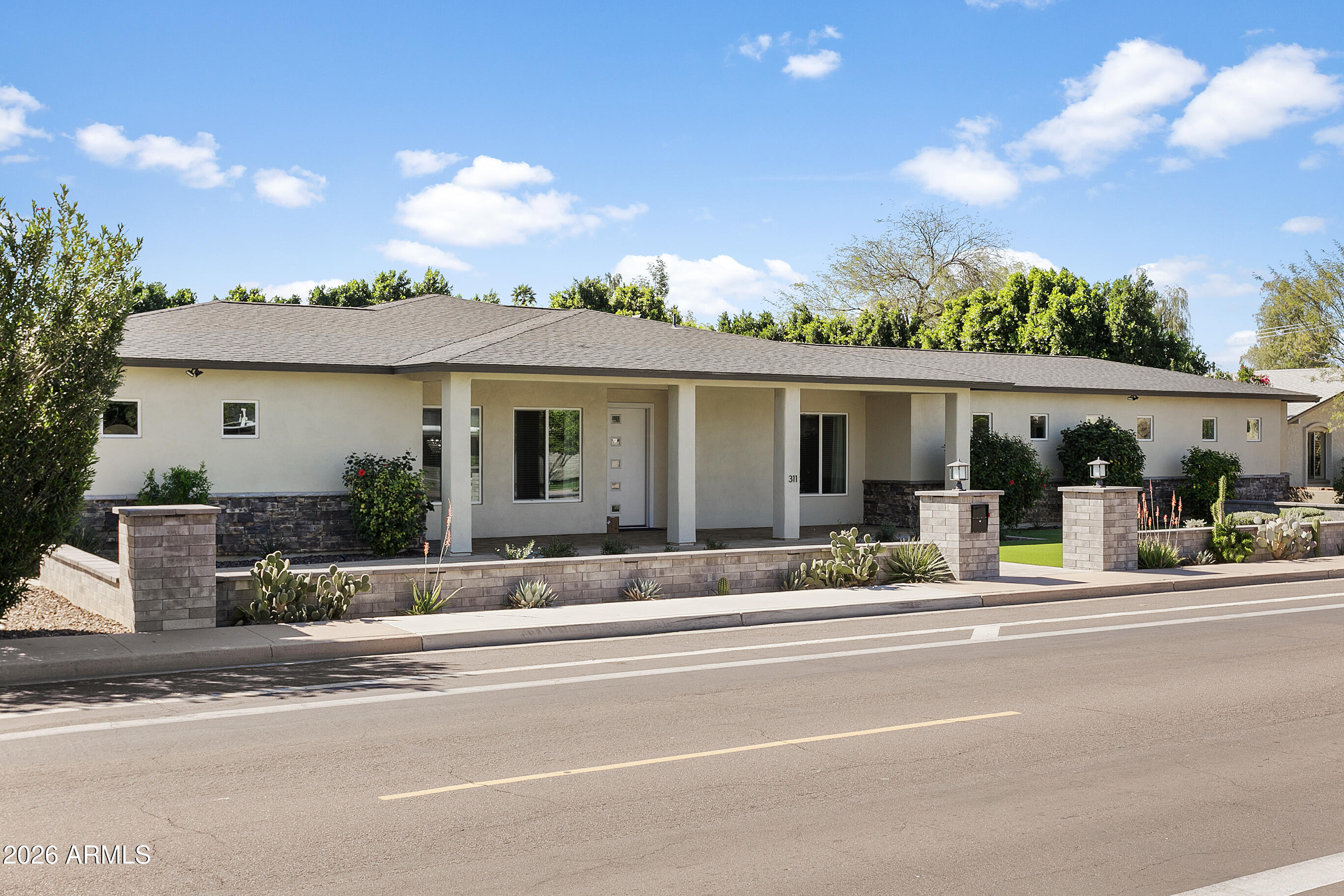 311 E MARYLAND Avenue