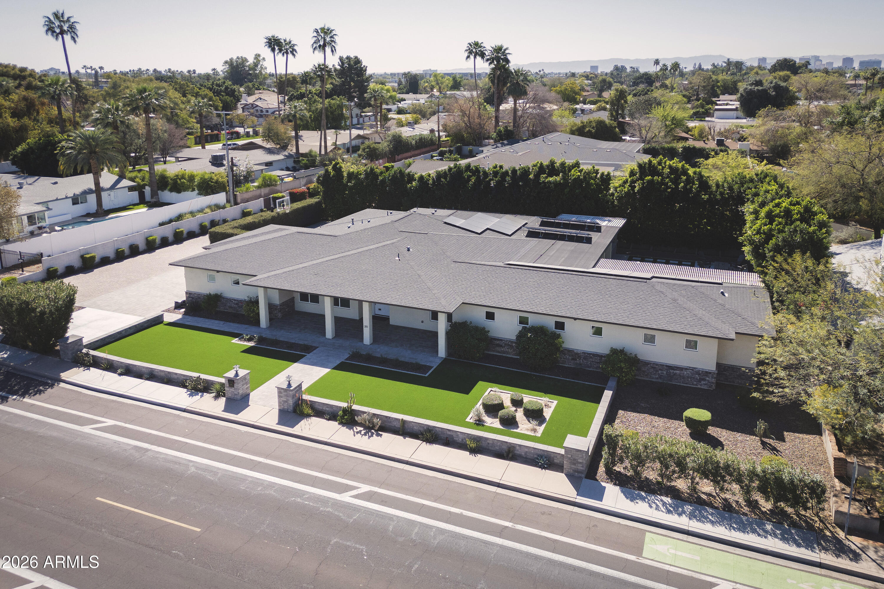 311 E MARYLAND Avenue