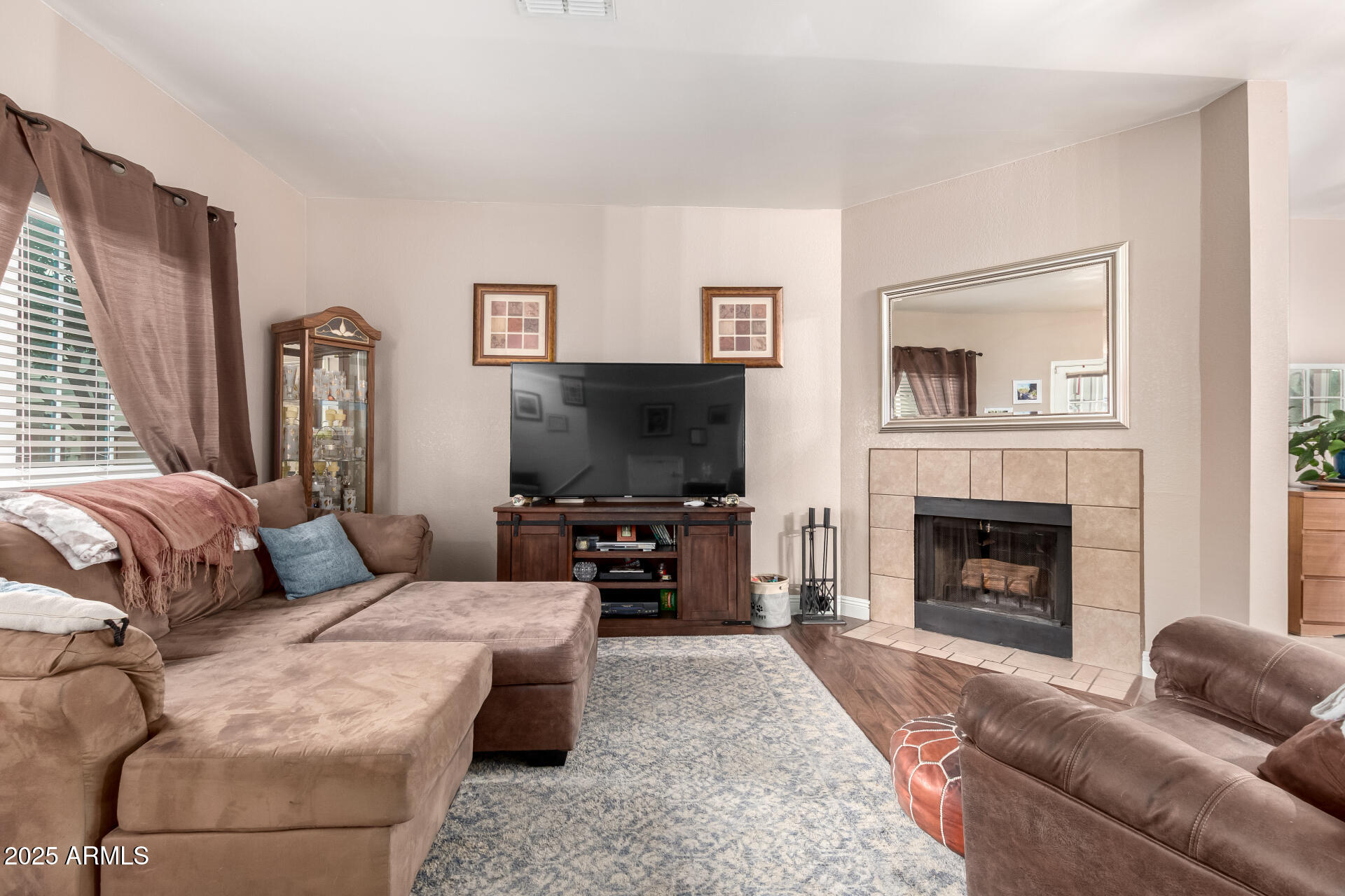 1600 N SABA Street 106