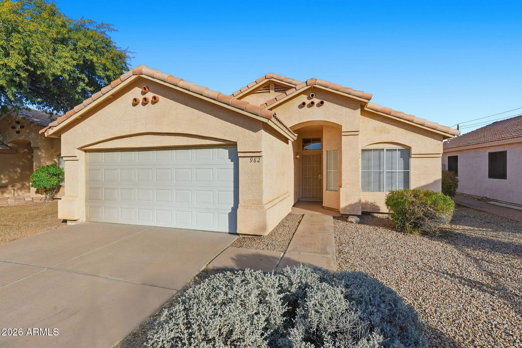 Photo of 982 E Carla Vista Place, Chandler, AZ 85225 (MLS # 6976782)