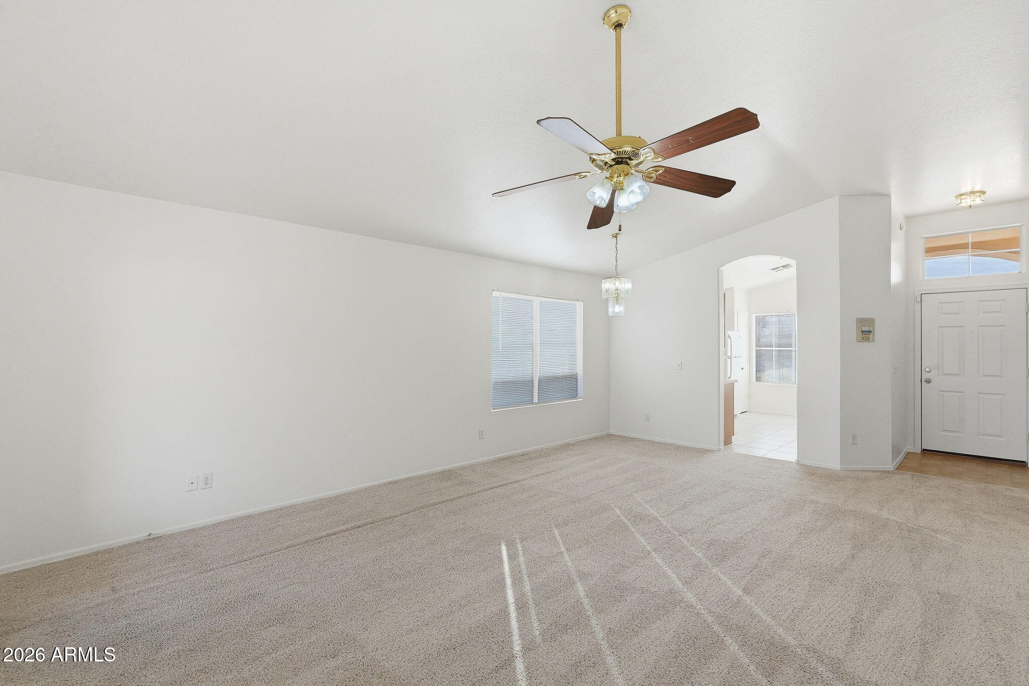 982 E CARLA VISTA Place