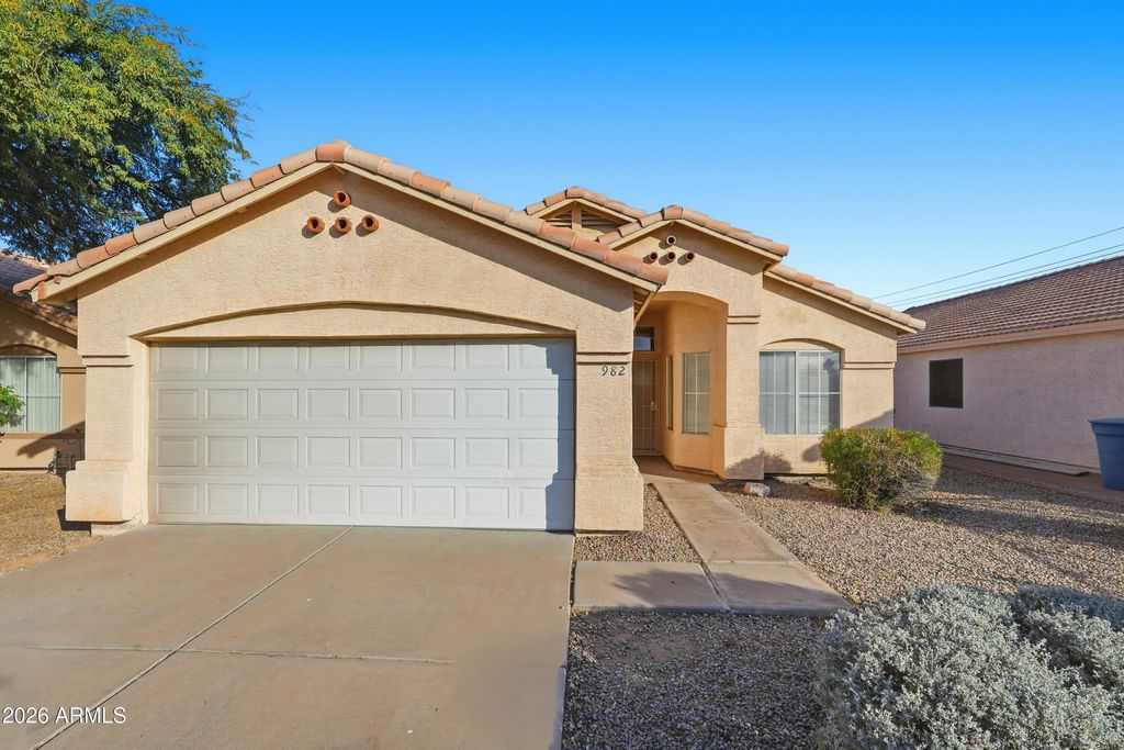 Photo of 982 E Carla Vista Place, Chandler, AZ 85225 (MLS # 6976782)