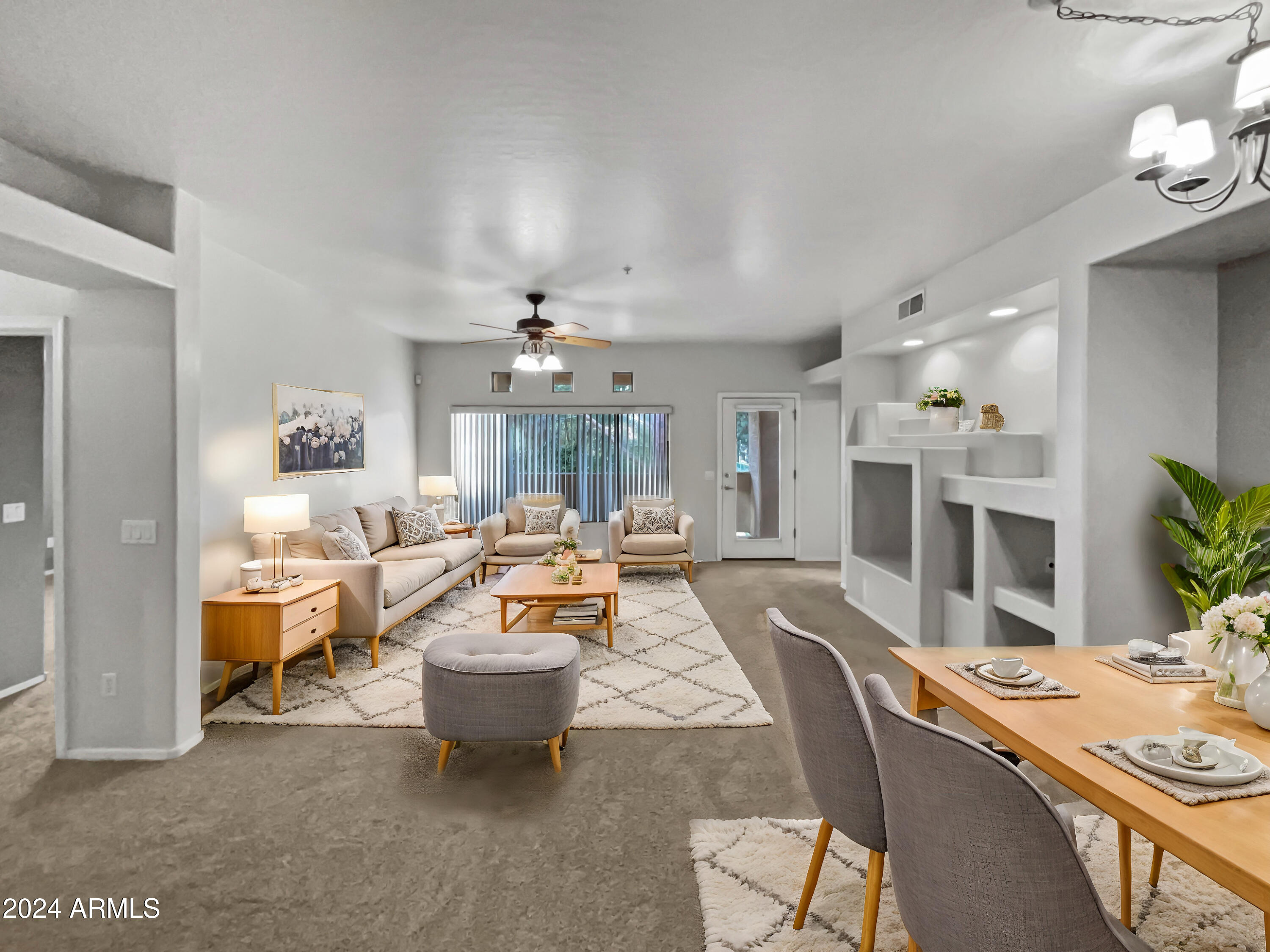 1351 N PLEASANT Drive 2079