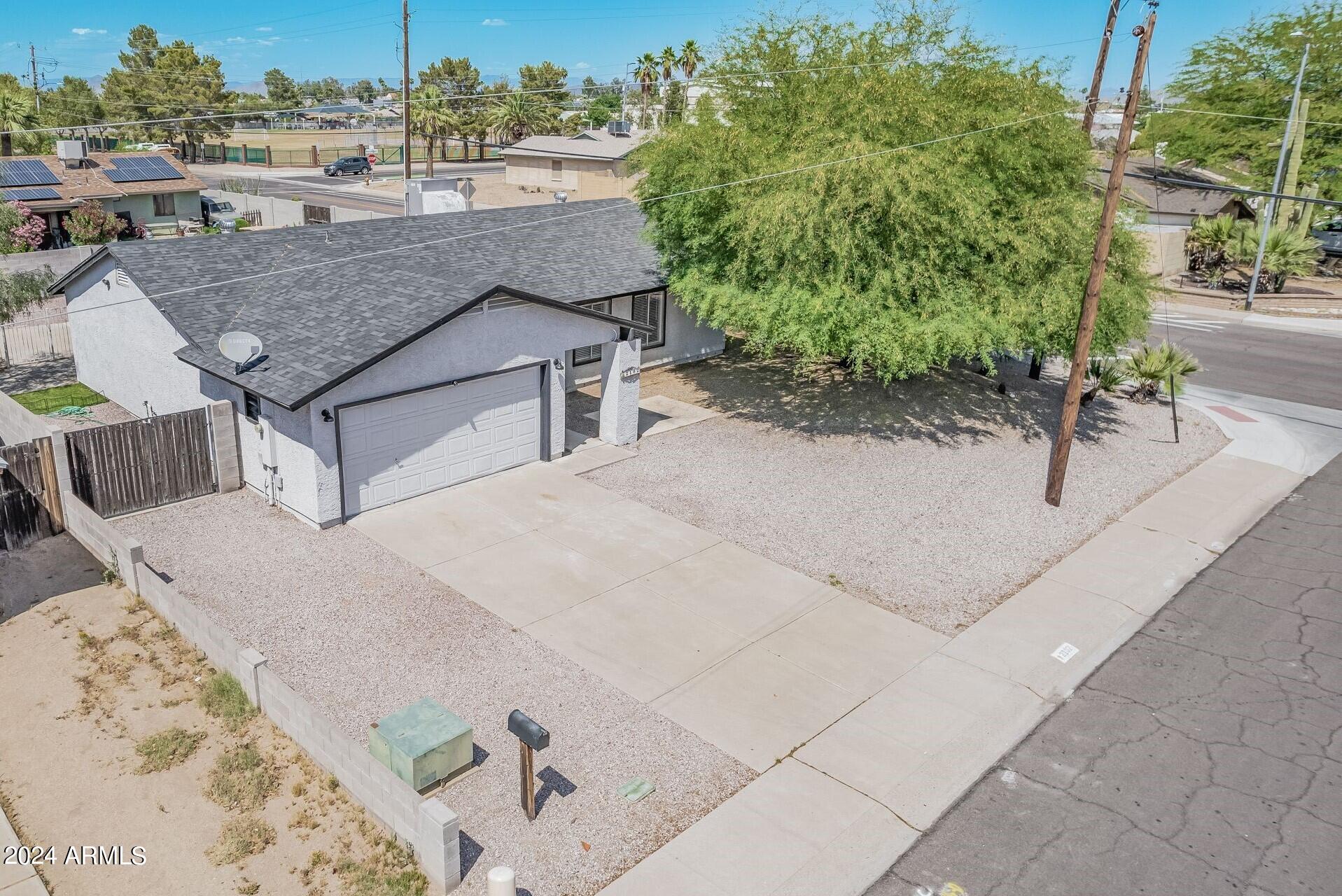 2102 W SHADY GLEN Avenue