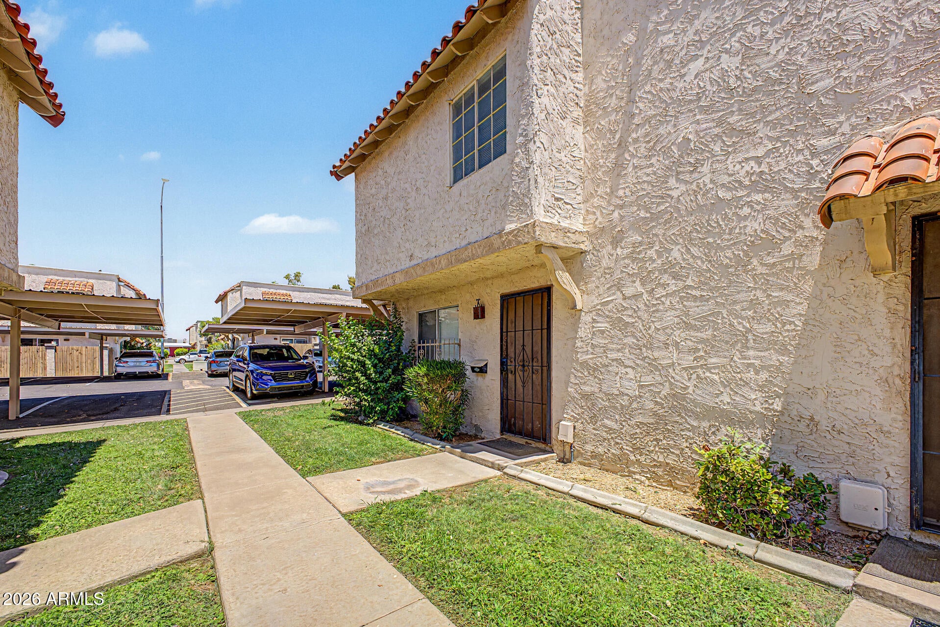 1212 E LAWRENCE Lane