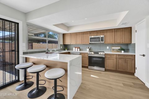 1815 W CITRUS Way Phoenix AZ 85015