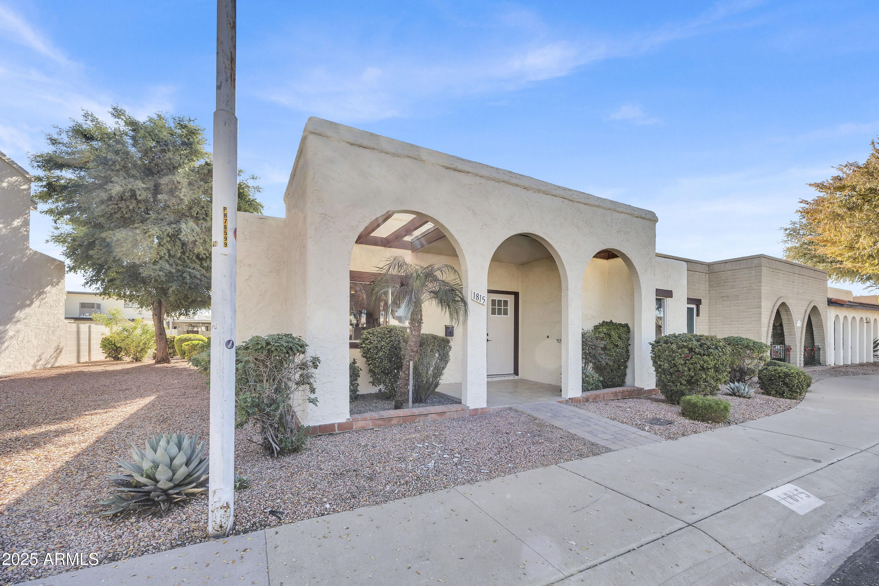 Home Search 1815 W CITRUS Way