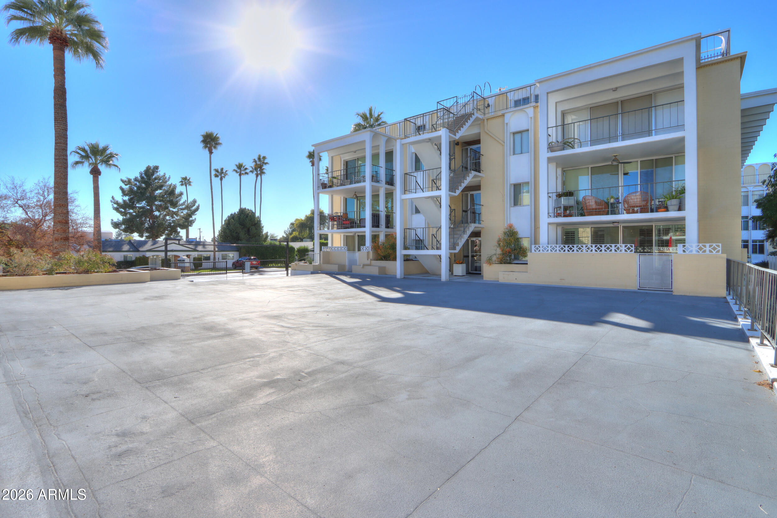 6502 N Central Avenue B203