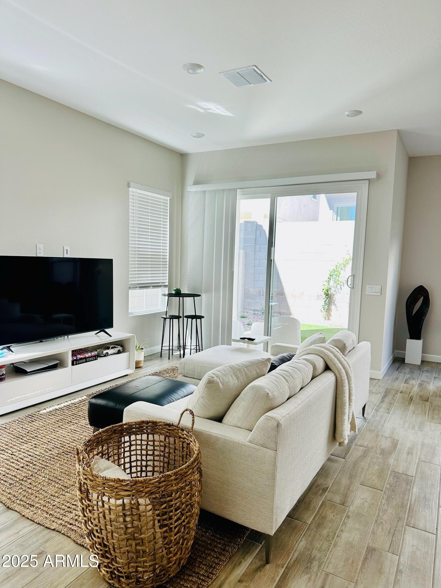 5026 E ANDERSON Drive