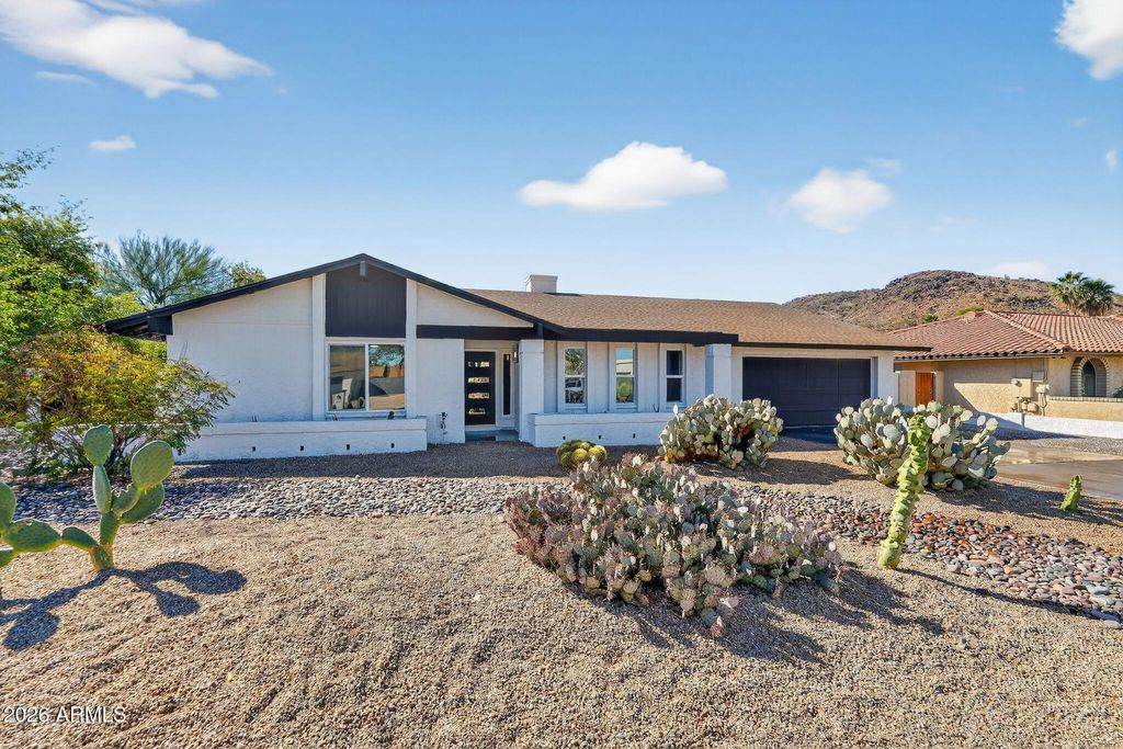 Photo of 9 E Surrey Avenue, Phoenix, AZ 85022 (MLS # 6997962)