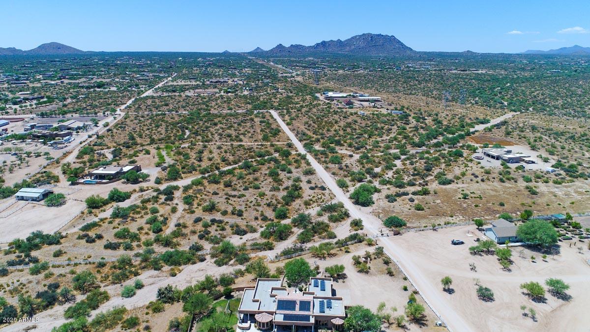 149XX E Chaparosa Way -